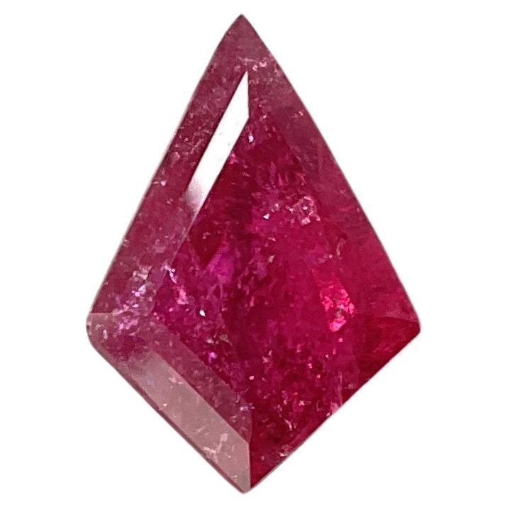 6.10 carats natural red rubellite tourmaline kite cut stone for jewelry gemstone For Sale