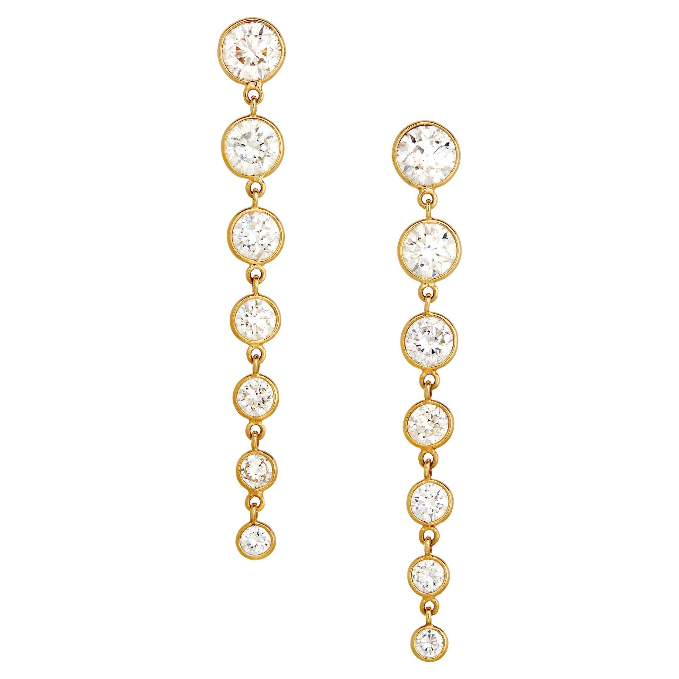 6.10 Carats Total Weight Diamond Graduated Earrings in 18 Karat Yellow Gold For Sale