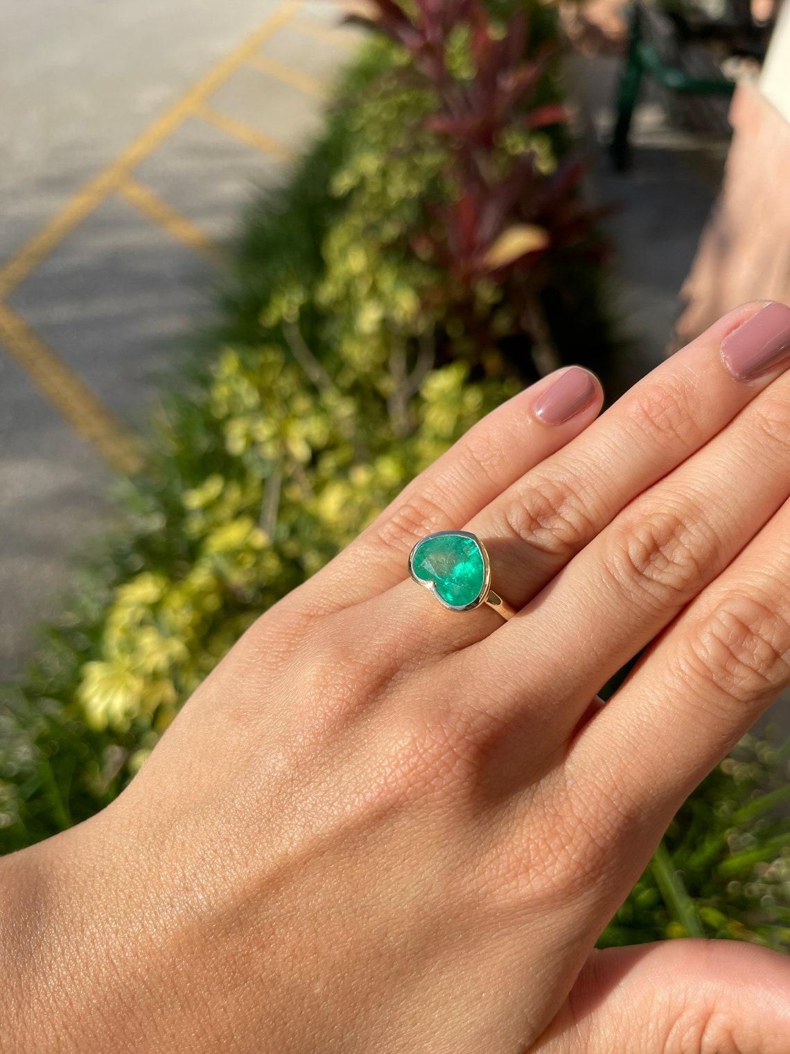 emerald heart ring