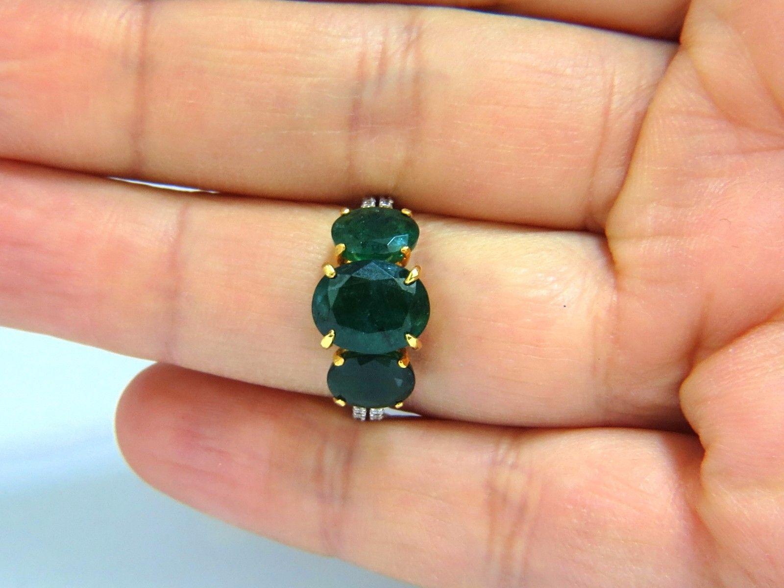 6.11 Carat Natural Oval Emeralds Diamond Ring 14 Karat Classic Three Deco In New Condition In New York, NY