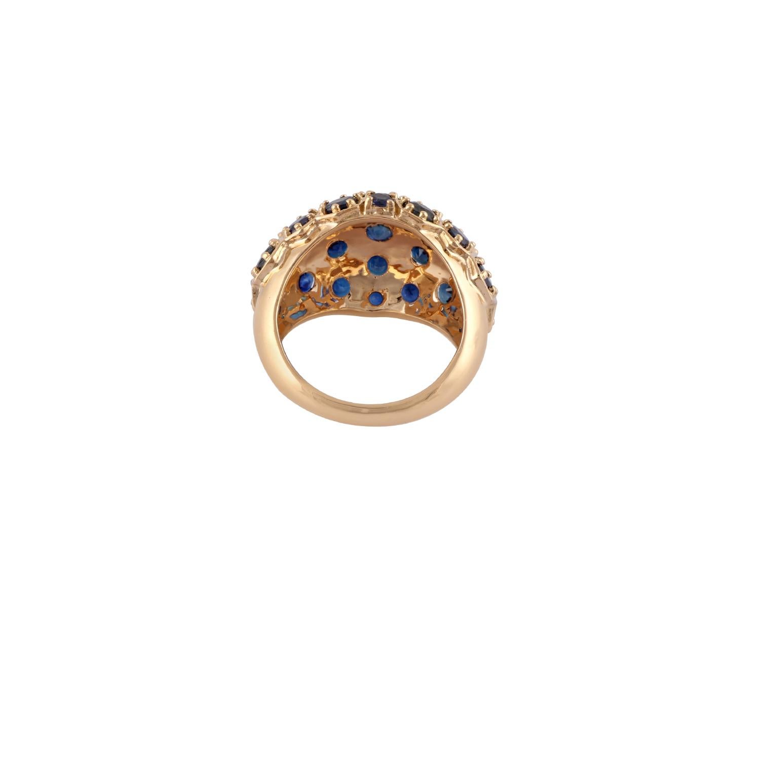 6.11 Carats Sapphire Dome Paved  Ring  18k Yellow Gold In New Condition For Sale In Jaipur, Rajasthan