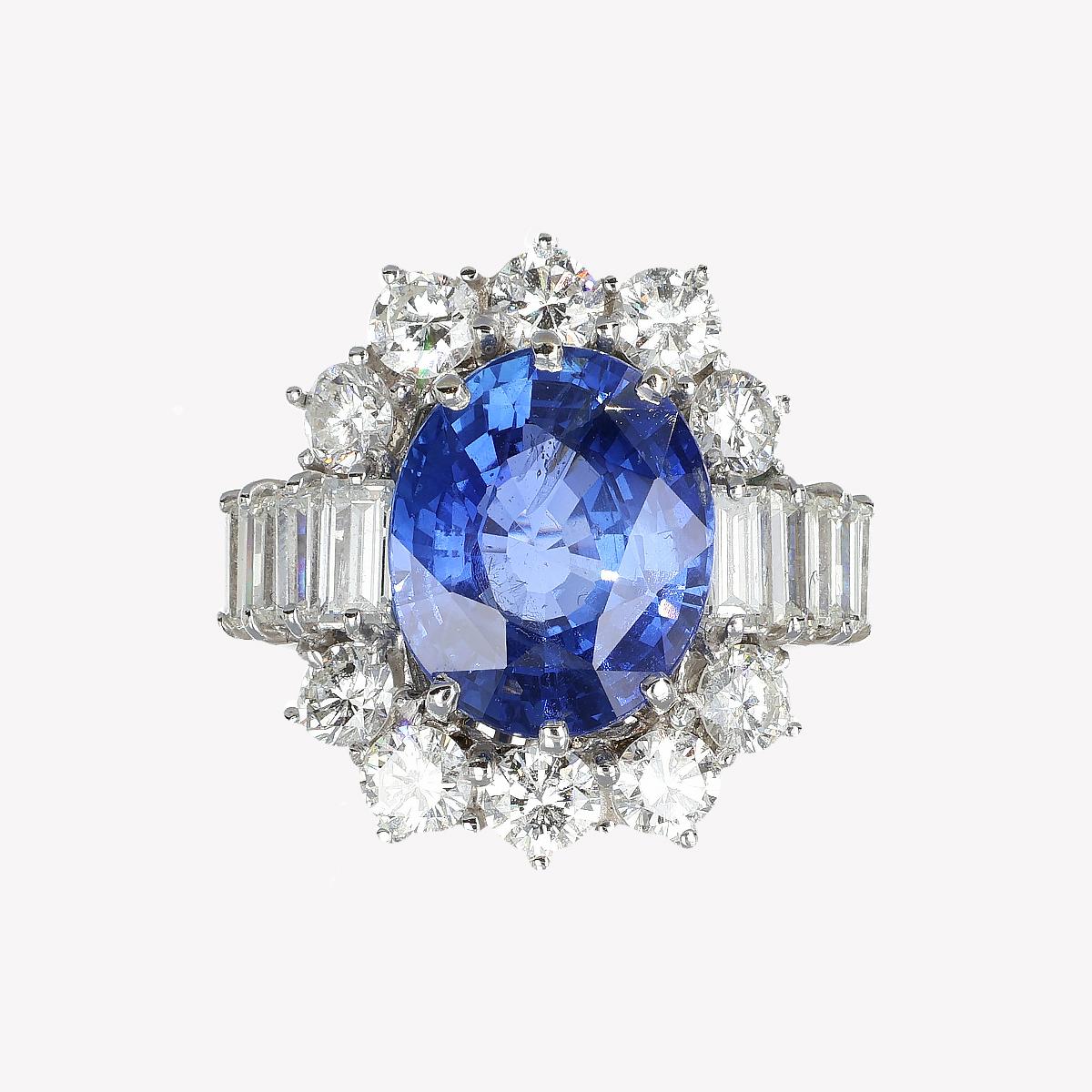 Immerse yourself in the timeless allure of this ring, a creation that embodies the perfect blend of elegance and meaning. Each gaze reveals a story of craftsmanship, where the deep 