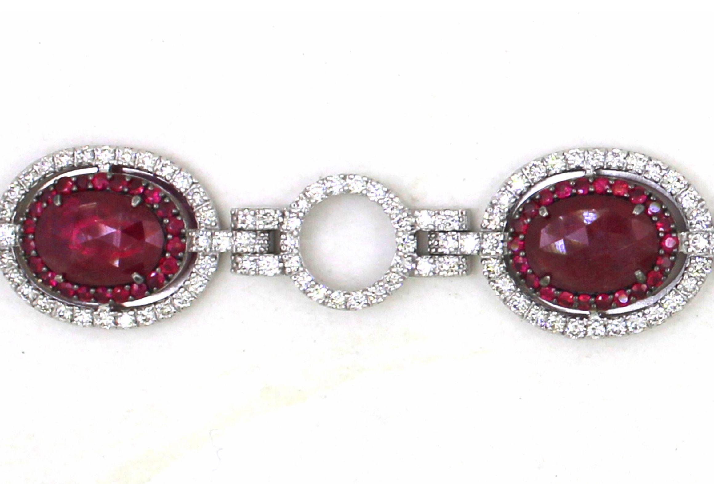 Oval Cut 6.11 cts of Ruby and 3.2 cts of Diamond Bracelet For Sale