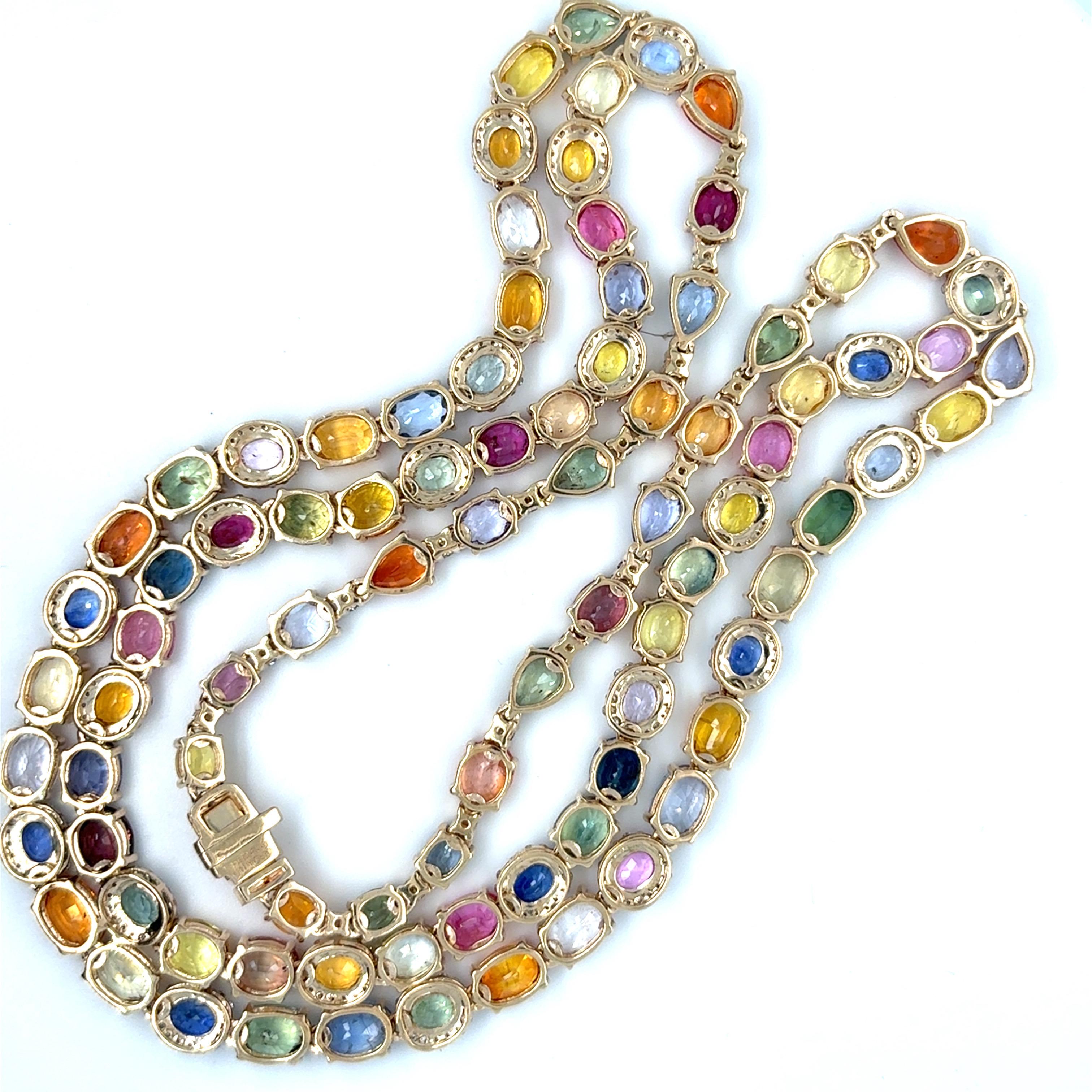 Collier multibrins en or jaune avec saphirs multicolores et diamants de 61,10 carats en vente 11
