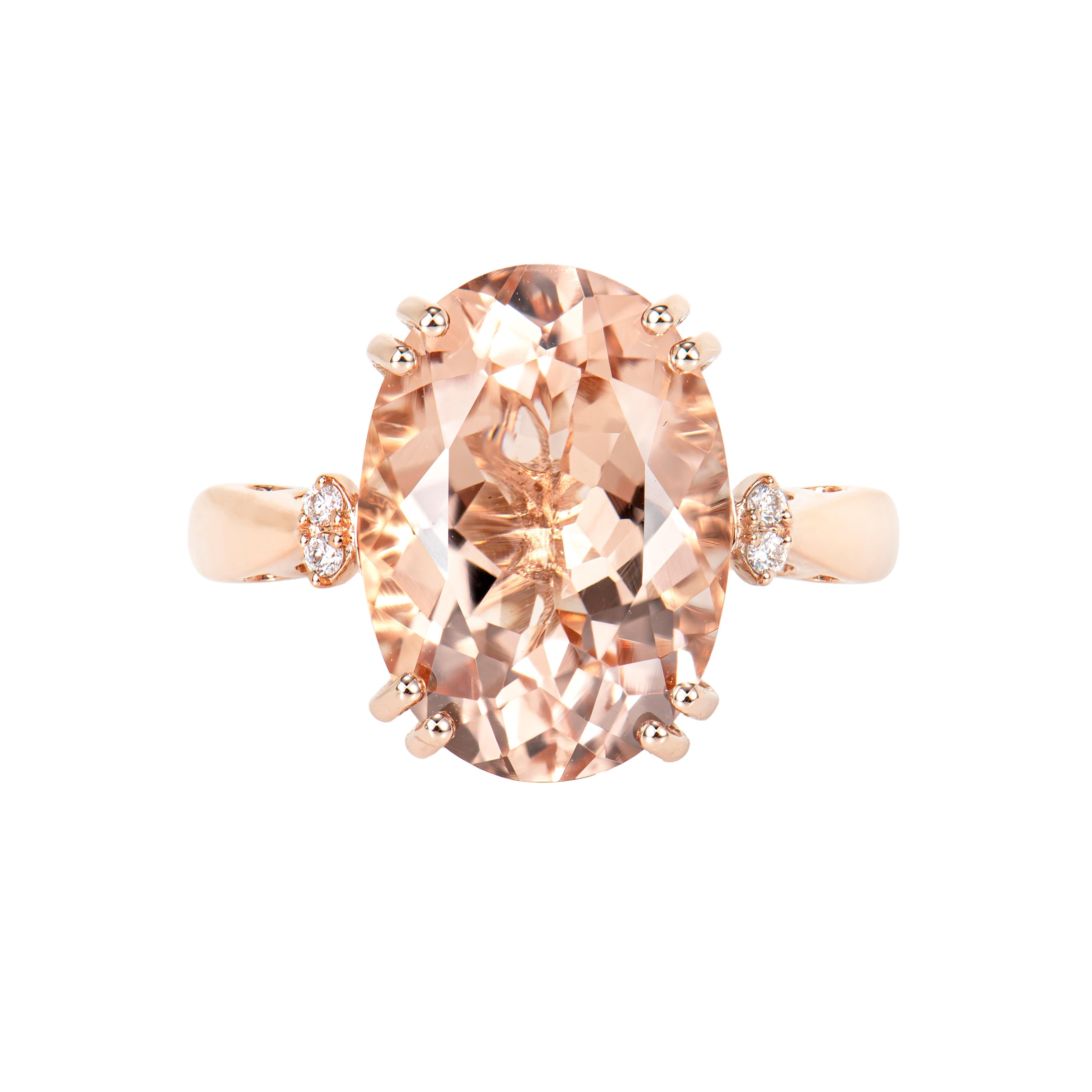 Contemporary 6.12 Carat Morganite Fancy Ring in 18Karat Rose Gold with White Diamond.   For Sale