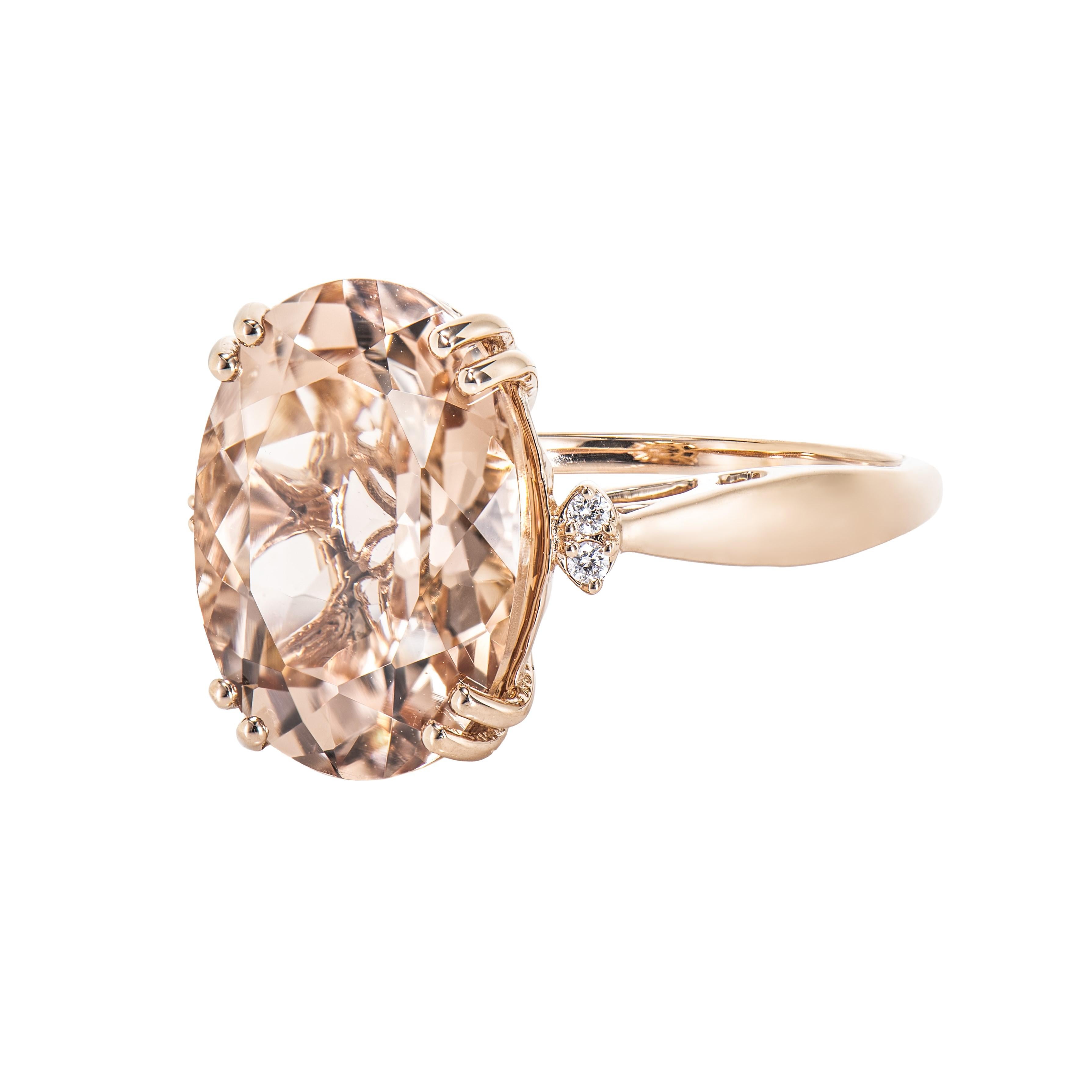 6,12 Karat Morganit Fancy Ring aus 18 Karat Roségold mit weißem Diamant.   (Ovalschliff) im Angebot