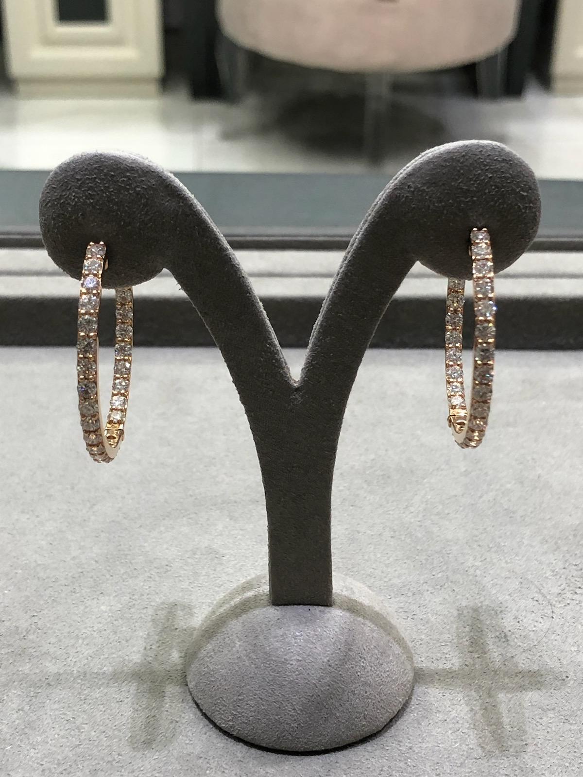 Round Cut Roman Malakov 6.12 Carats Total Round Diamond Hoop Earrings in Rose Gold For Sale