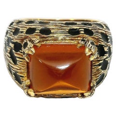 6.12 carat Sugarloaf Citrine Ring in 18K Gold with Animal-inspired Enalmelwork