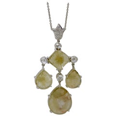 Collier en diamants jaunes naturels de 6,13 carats et diamants blancs en tranches