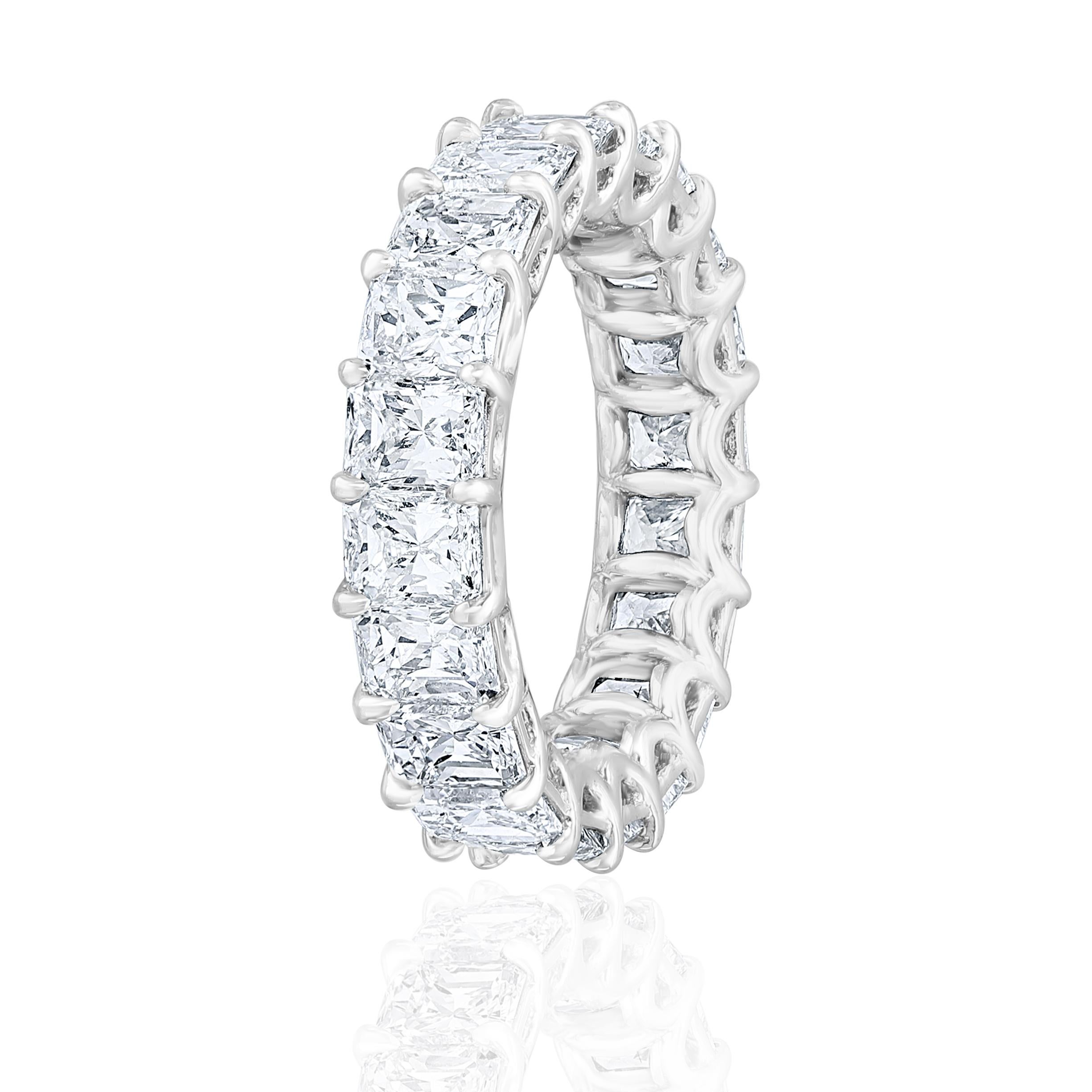20 perfectly matched Radiant Cut Diamonds weighing 6.13 Carats set in Platinum.

Each stones weighs over 30pts.

Size 6.