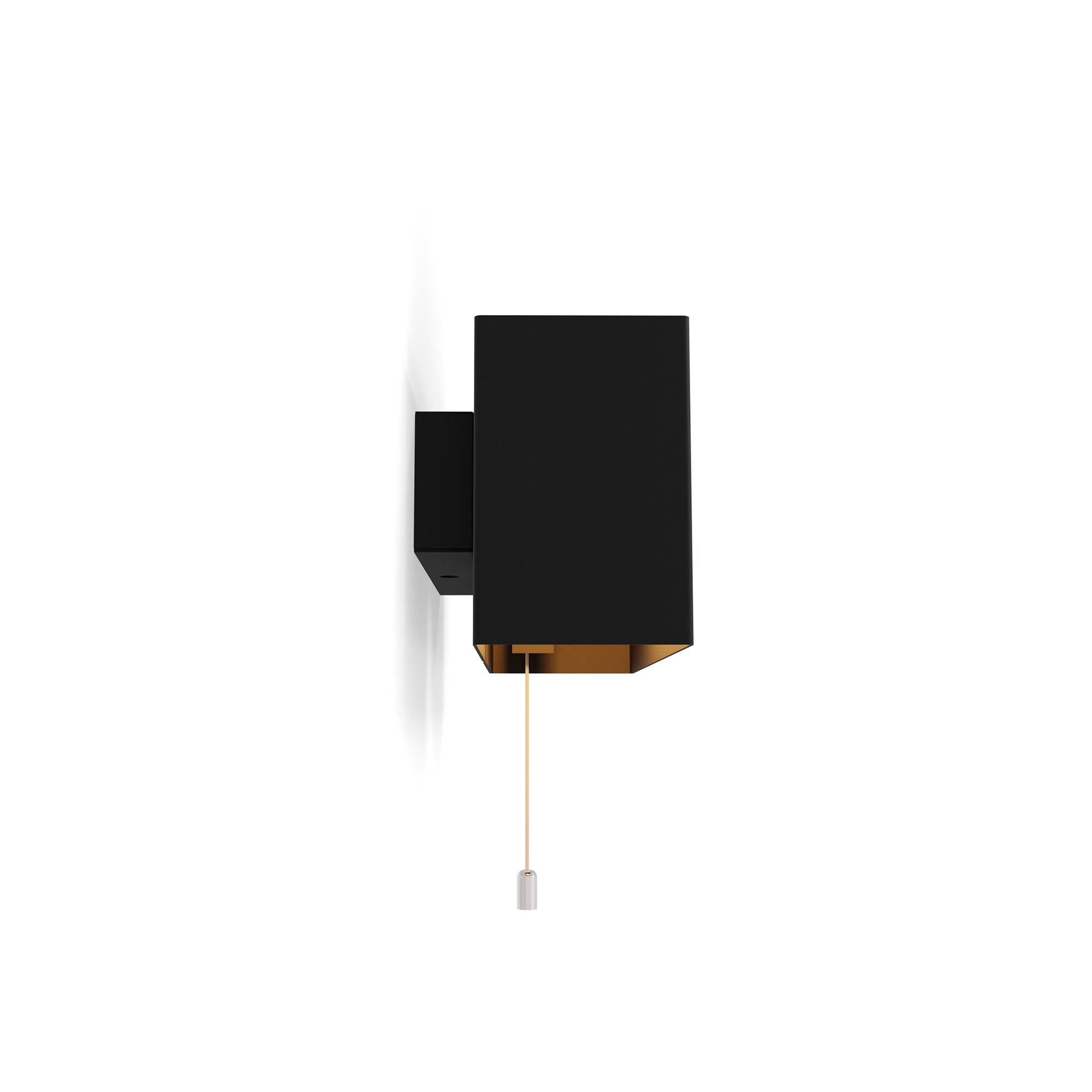 Français Lampe murale 6135PM noire avec interrupteur à mini-poignée par Disderot en vente