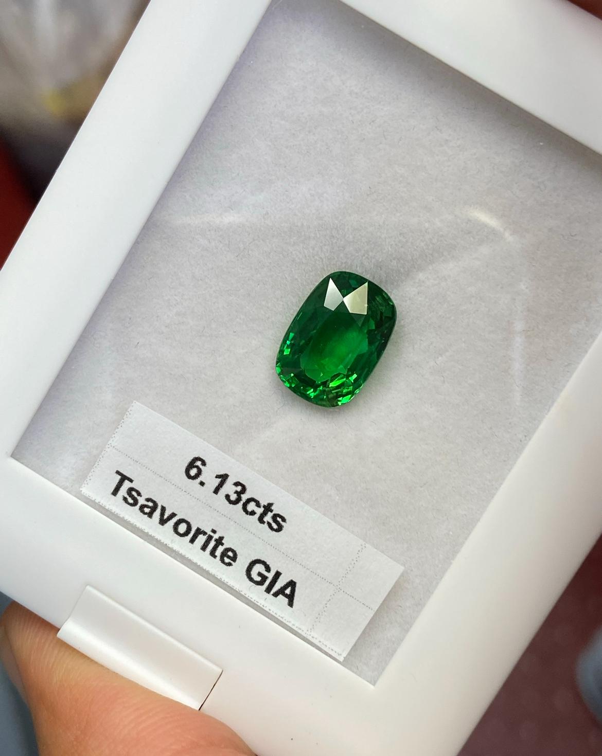 6.13ct, untreated cushion Tsavorite Garnet ring. GIA certified. In Excellent Condition In Los Angeles, CA