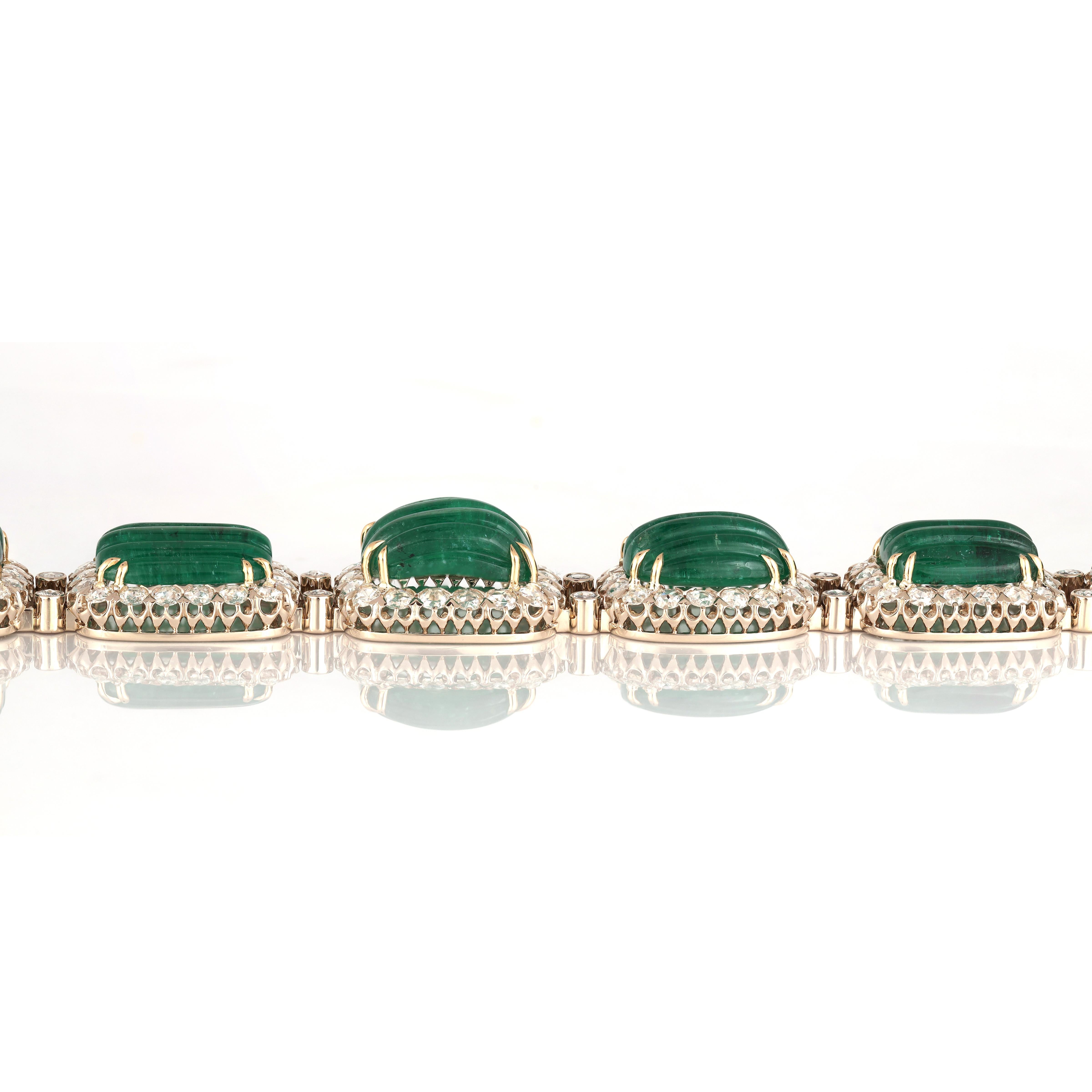 Oval Cut 61.5 Carat Carved Emerald & Diamonds Bracelet 18k Yellow Gold For Sale