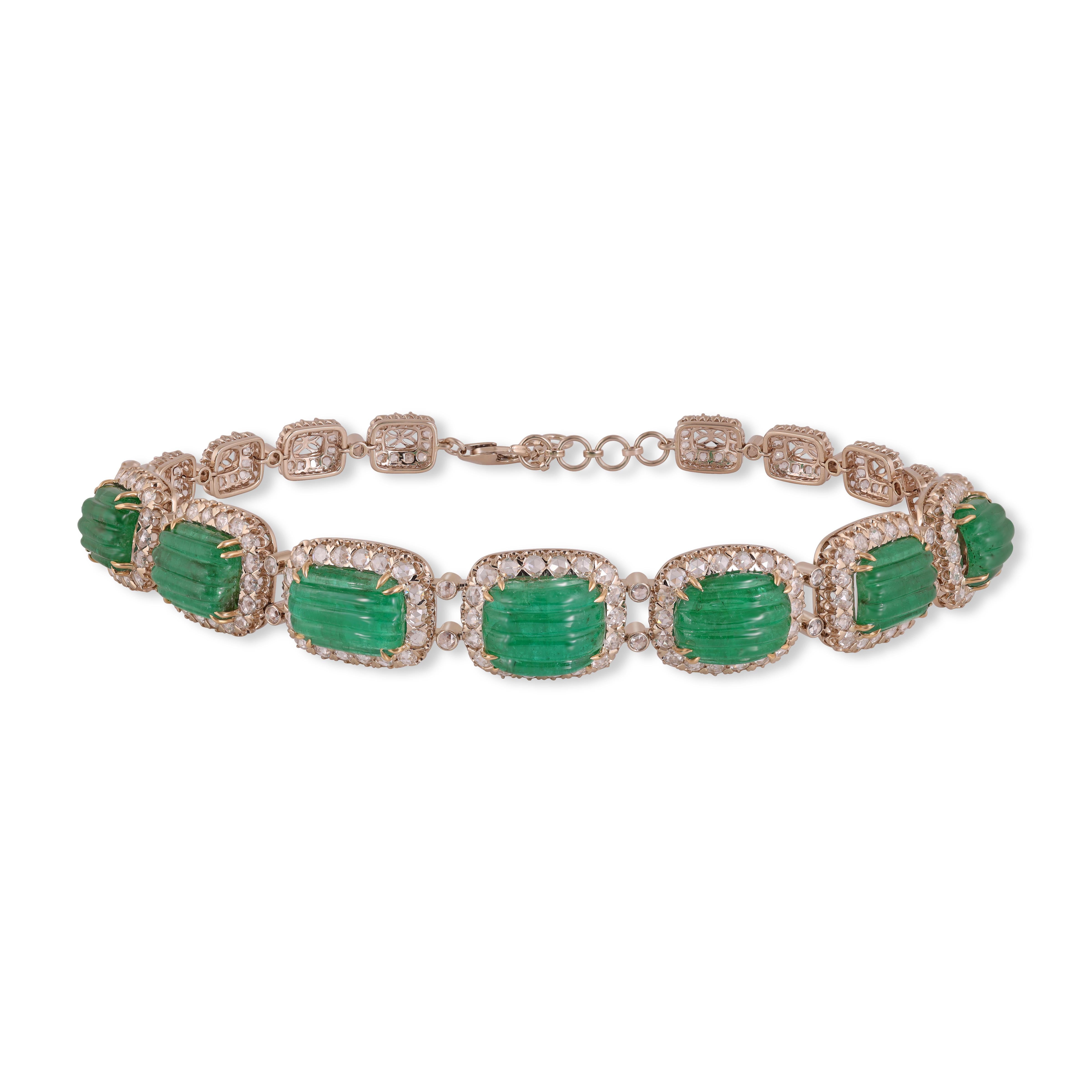 61.5 Carat Carved Emerald & Diamonds Bracelet 18k Yellow Gold In New Condition For Sale In Jaipur, Rajasthan