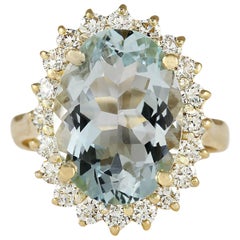 Natural Aquamarine 14 Karat Yellow Gold Diamond Ring