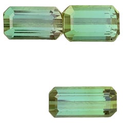 6,15 carati di tormalina verde sfaccettata naturale a forma di smeraldo