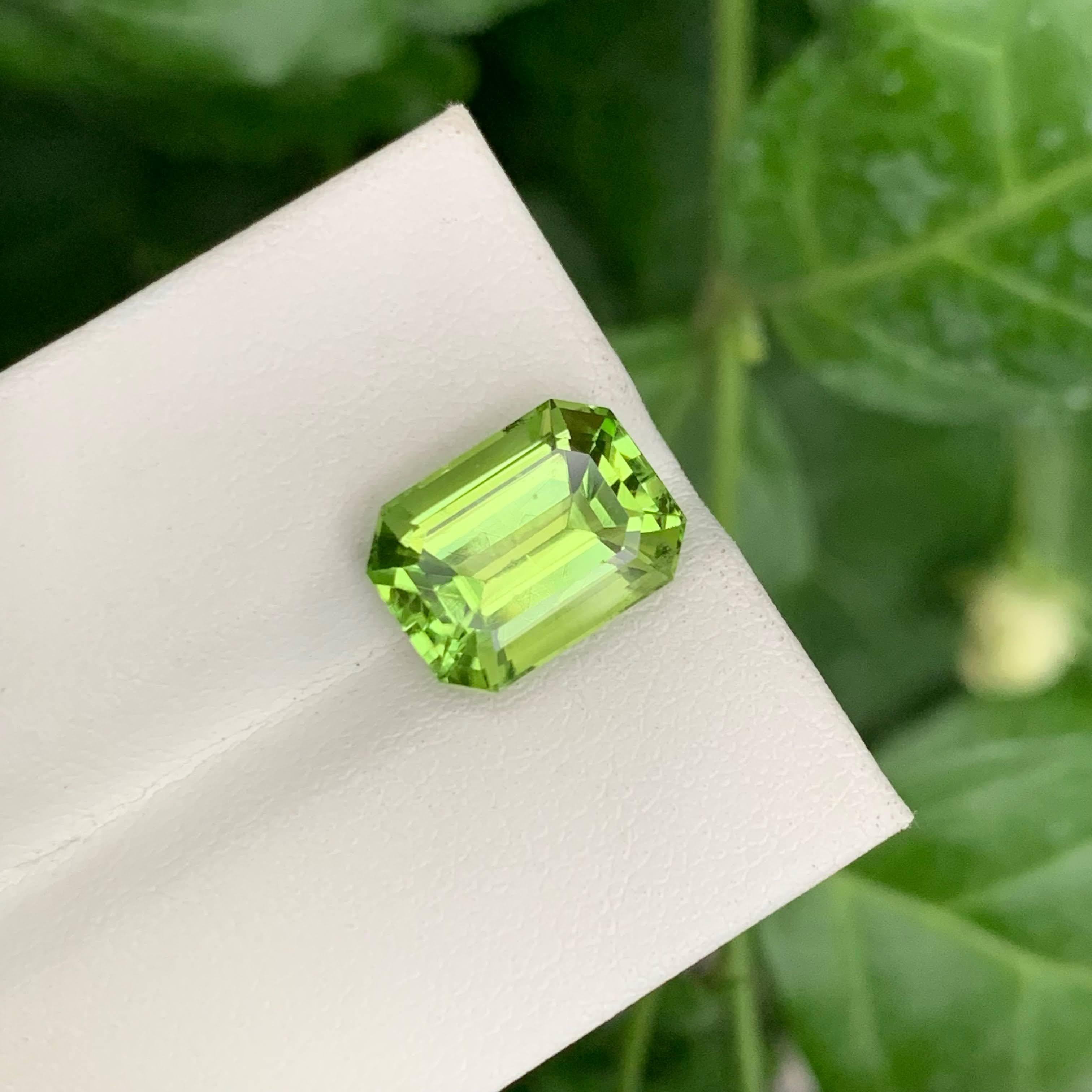 6.15 Carat Natural Loose Green Peridot Emerald Cut Natural Pakistani Gemstone For Sale 1