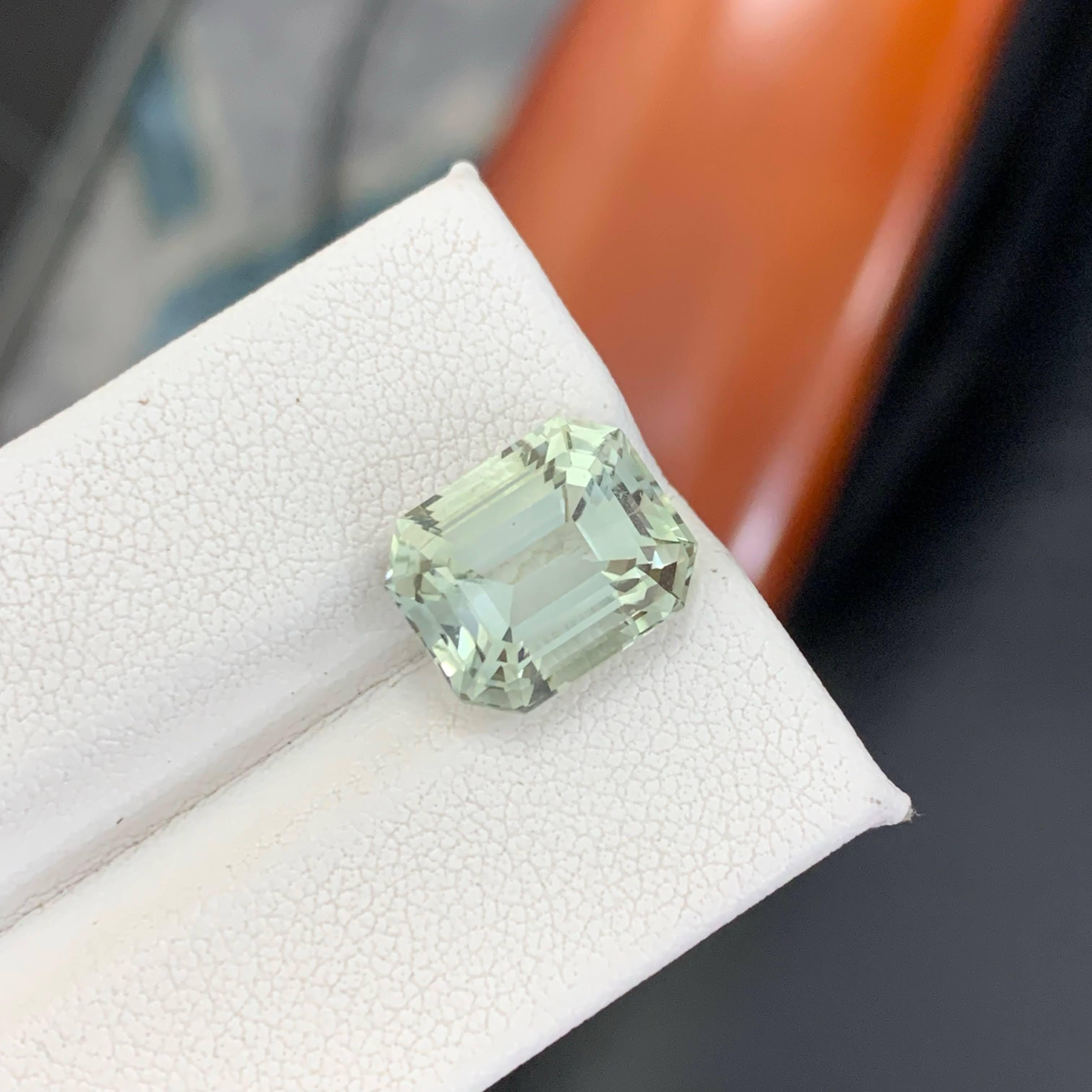 Taglio smeraldo 6.15 Carati Nature sciolti di ametista verdognola pietra tagliata a smeraldo Gemma africana in vendita