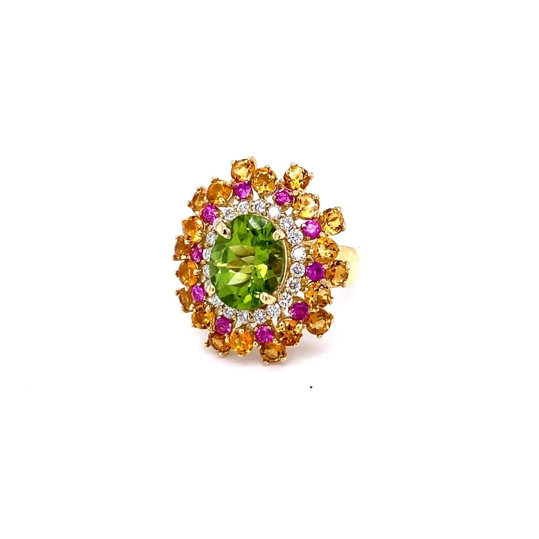 Contemporary 6.15 Carat Peridot Sapphire Diamond Yellow Gold Cocktail Ring For Sale