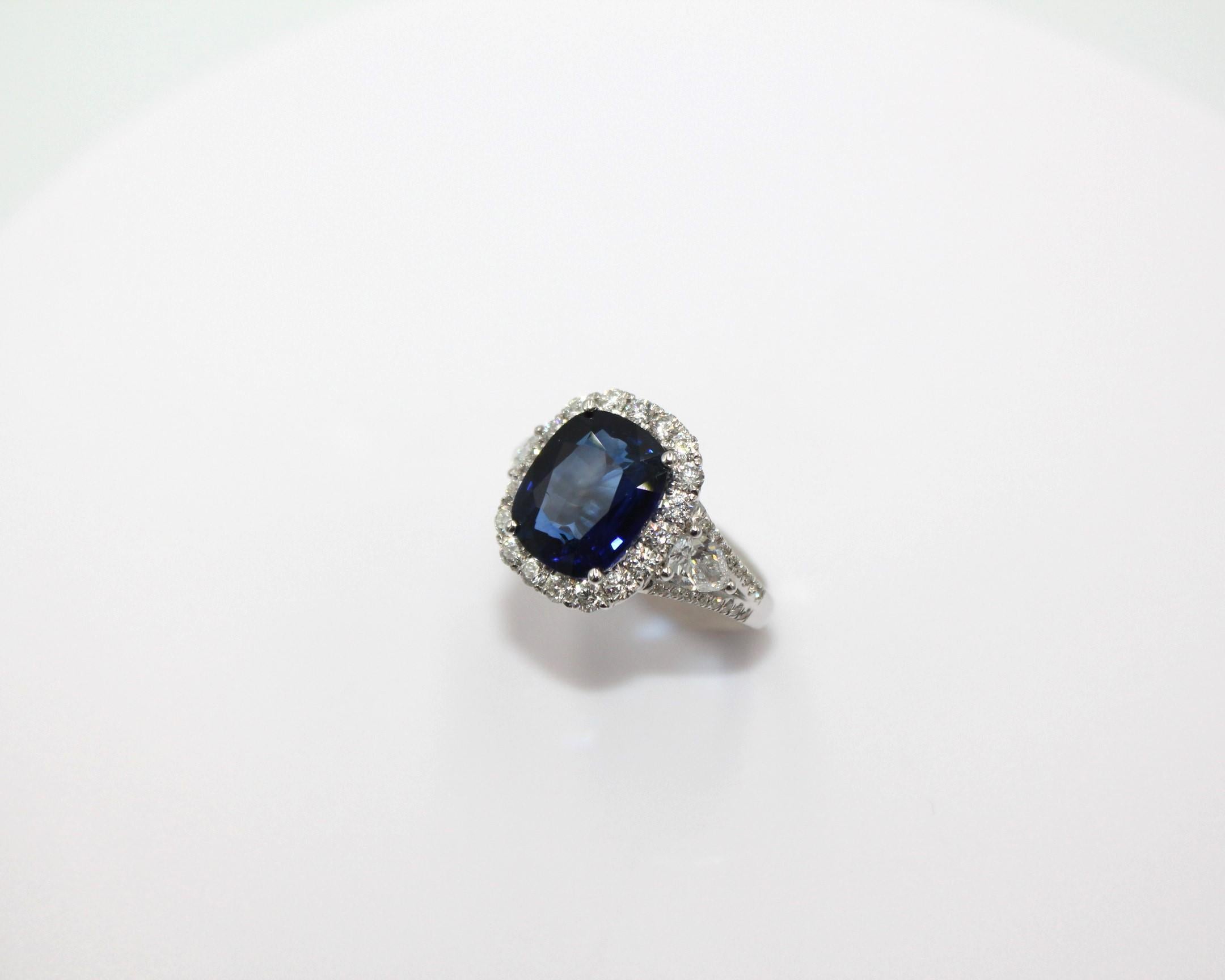 6.15 Carat Sapphire & Diamond Ring In New Condition For Sale In New York, NY
