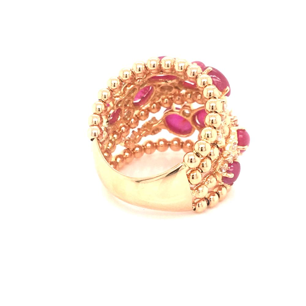 Women's 6.15 Carat of Cabochon Ruby and 0.85 Carat Round Diamonds Cocktail Ring On Rose  For Sale