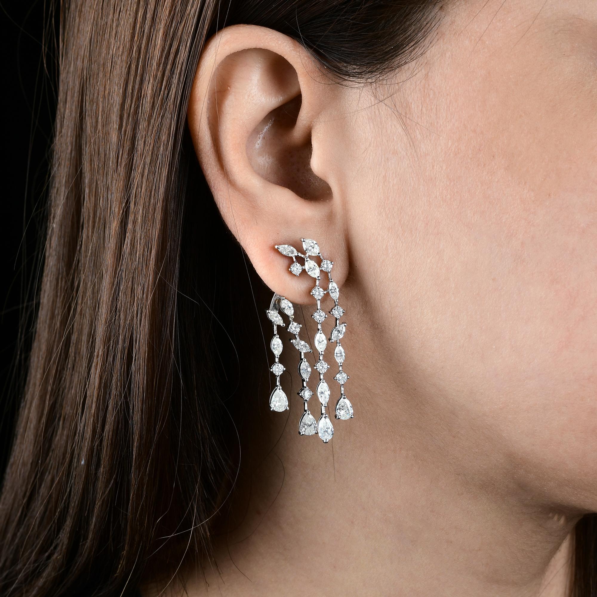 6.15Ct SI/H Pendientes de Gota de Diamante Natural 14k Oro Blanco Joyería Fina
Estos pendientes presentan un diseño en cascada con múltiples hilos de piedras talla marquesa, redonda y pera. Los pendientes reflejan la luz con brillantez,