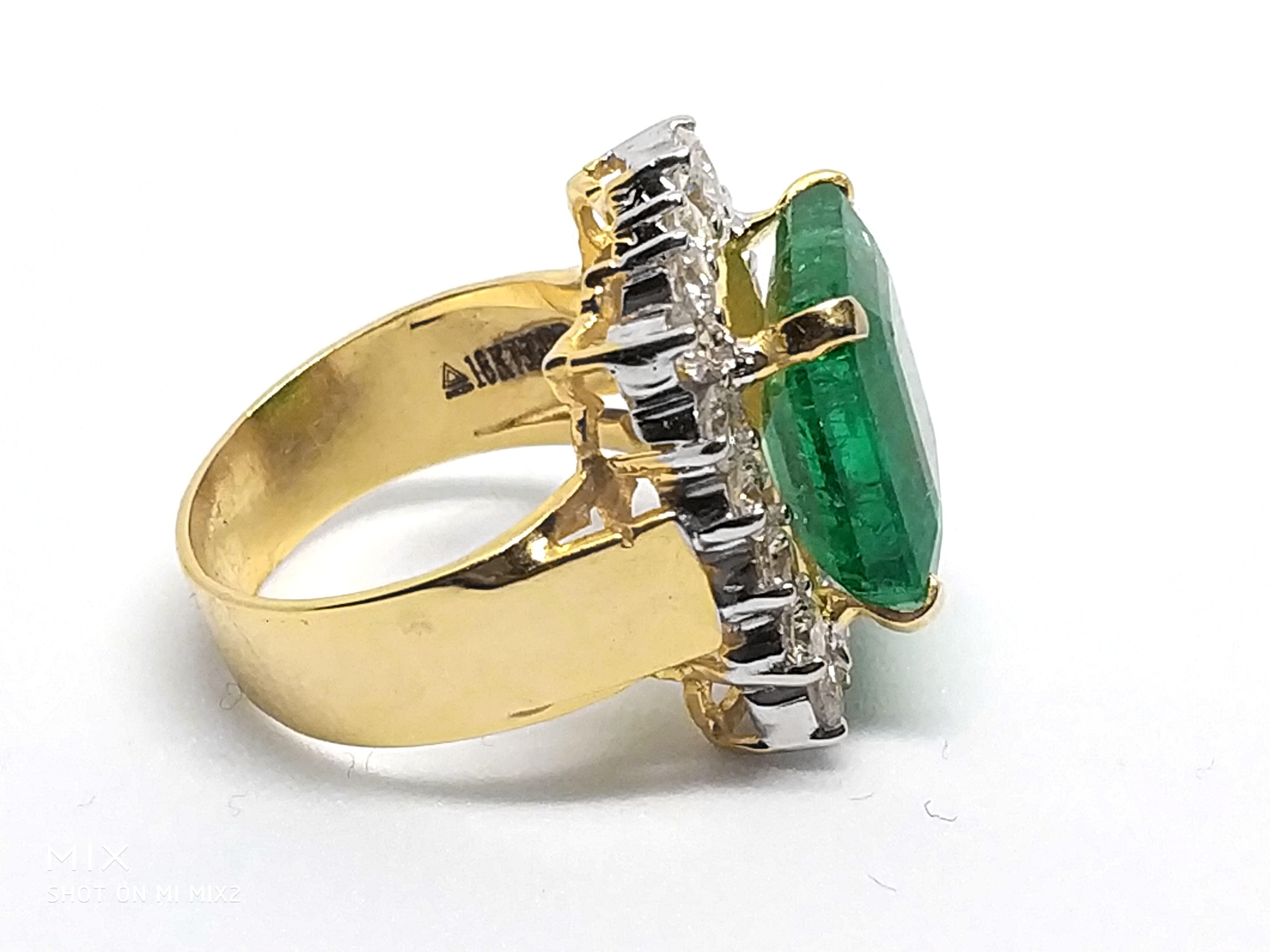 Art Deco 6.16 Carat Emerald 2.3 Carat Diamond Ring For Sale