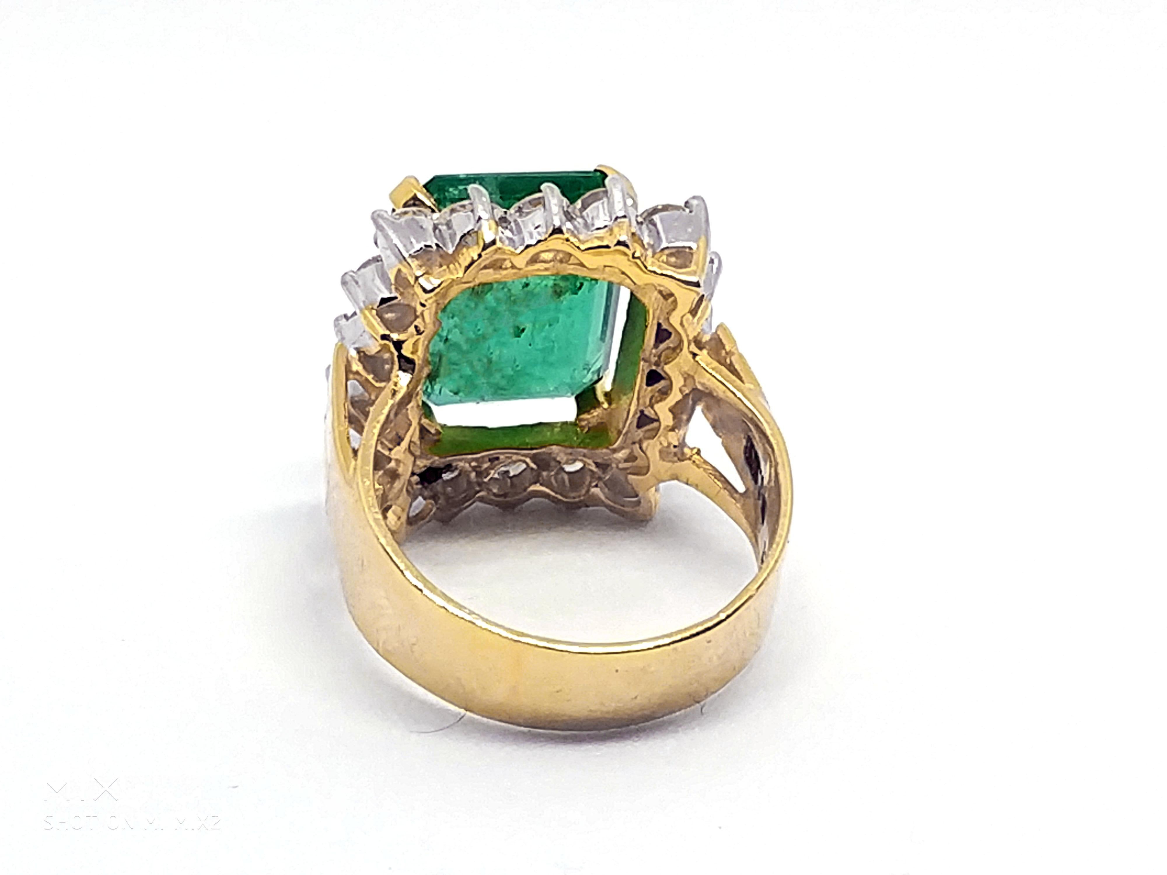 6.16 Carat Emerald 2.3 Carat Diamond Ring For Sale 2