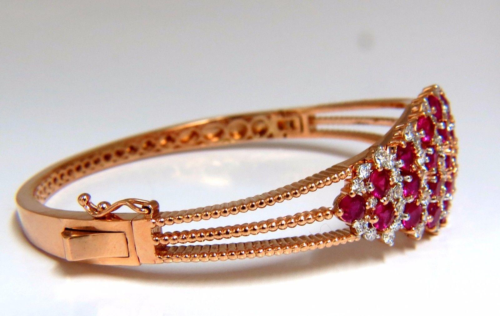 6.16 Carat Natural Round Cut Ruby Diamonds Bangle Bracelet 14 Karat Victorian In New Condition For Sale In New York, NY