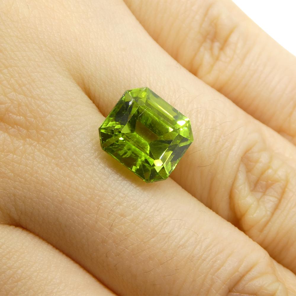 6,16ct Smaragdschliff gelblich grüner Peridot im Angebot 1