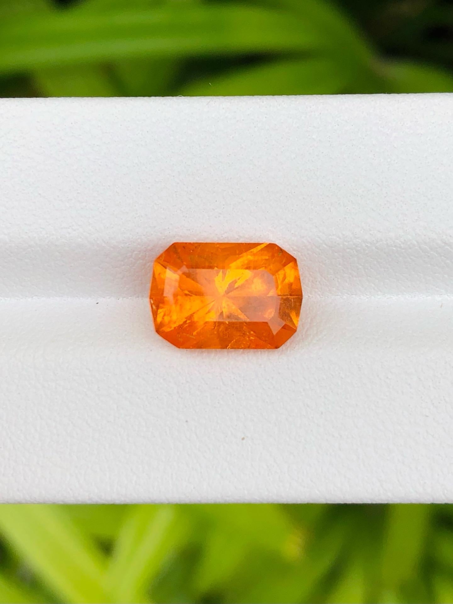 6,17 Karat Natürlicher Spessartit Granat Fanta- orange Edelstein Auge sauber Qualität (Brillantschliff) im Angebot