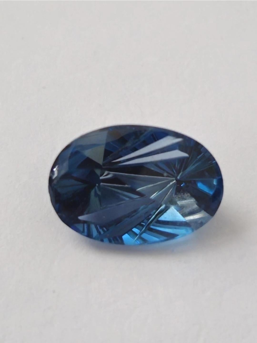 da uomo o donna 6.17 ct Oval London Blue Topaz 14X10 Fantasy Cut in vendita