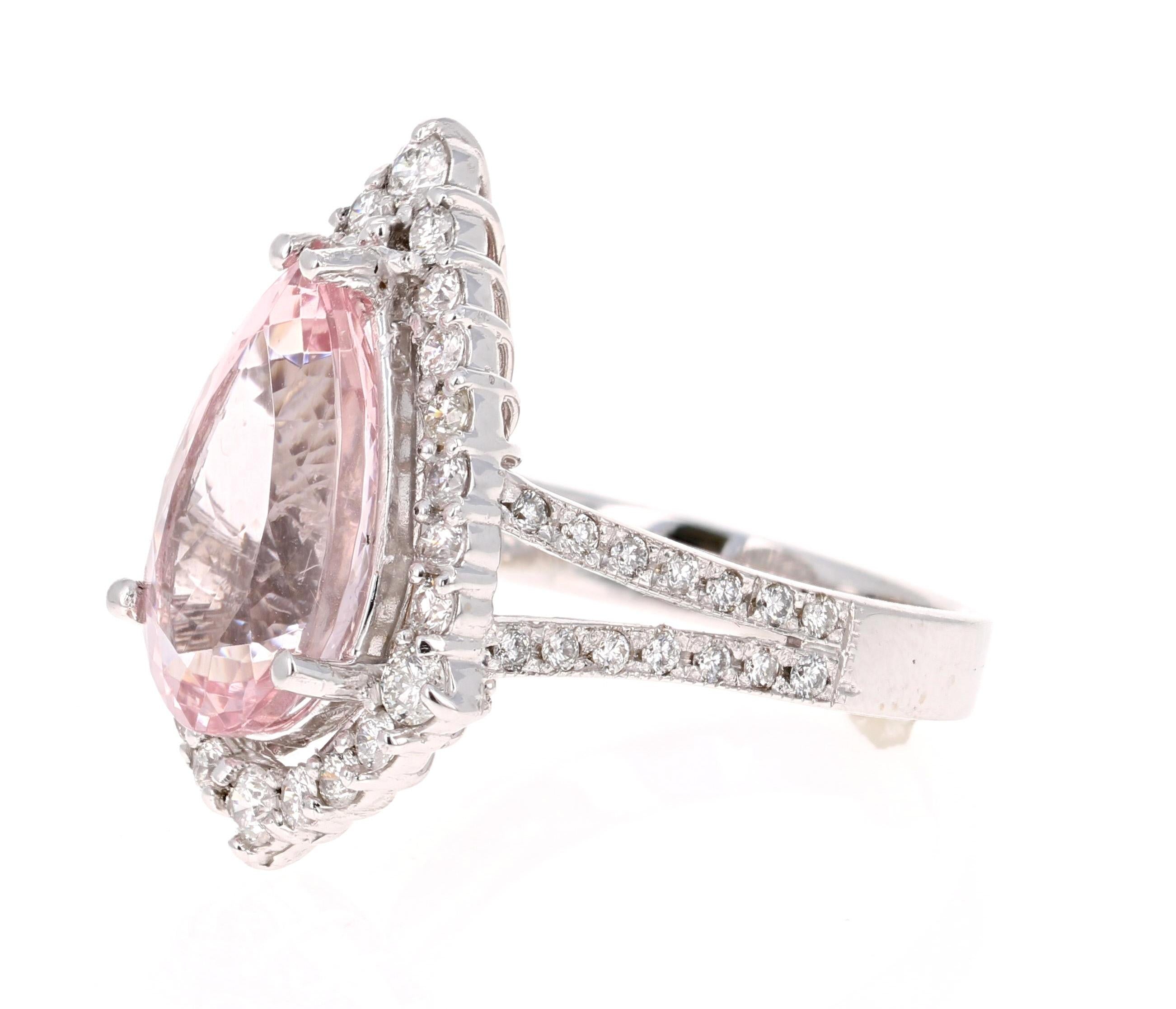Taille poire Bague de fiançailles en or blanc avec diamants et morganite rose de 6,18 carats en vente