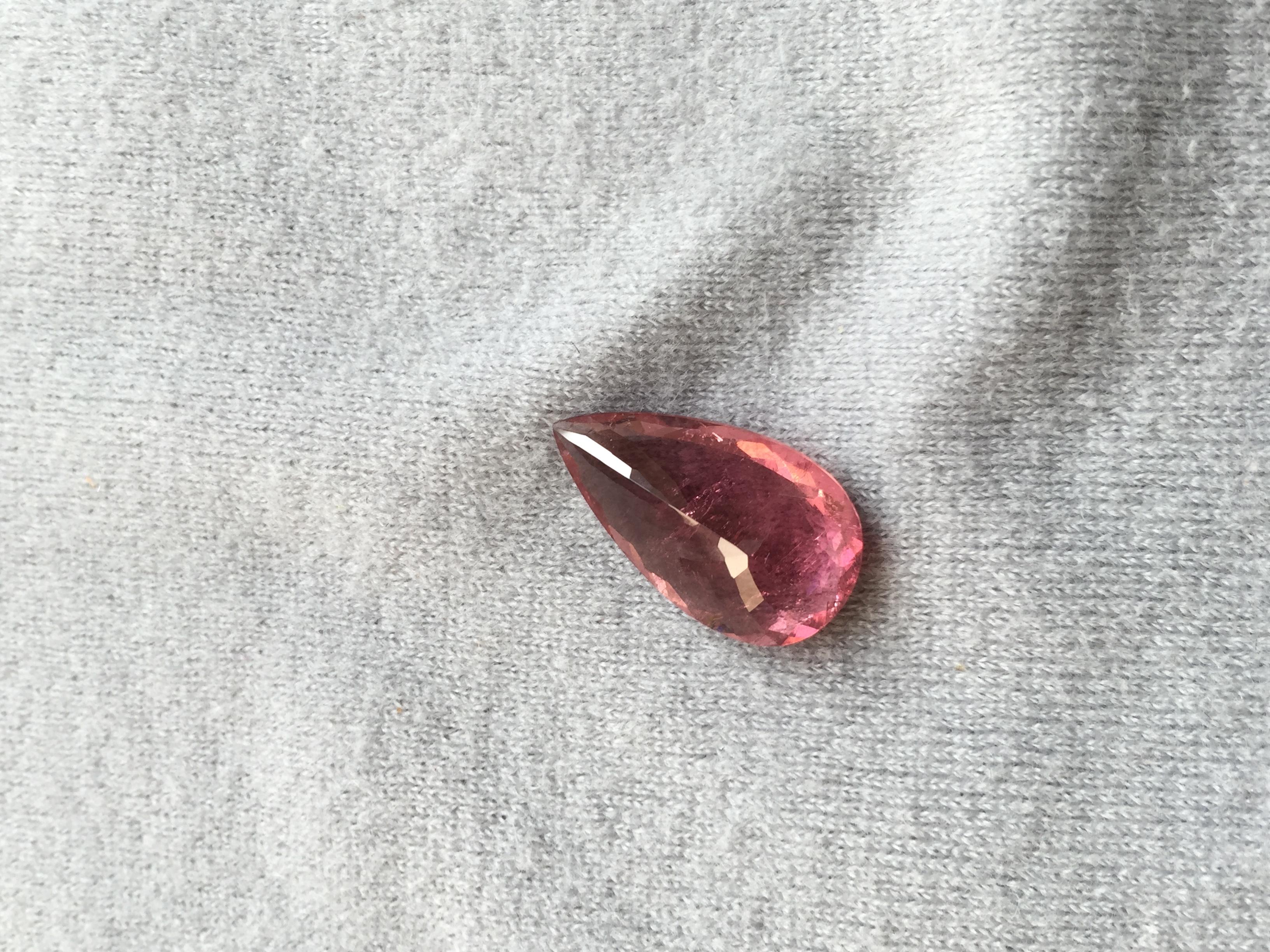 Turmalina rosa de 6.18 quilates talla pera para alta joyería en venta 1