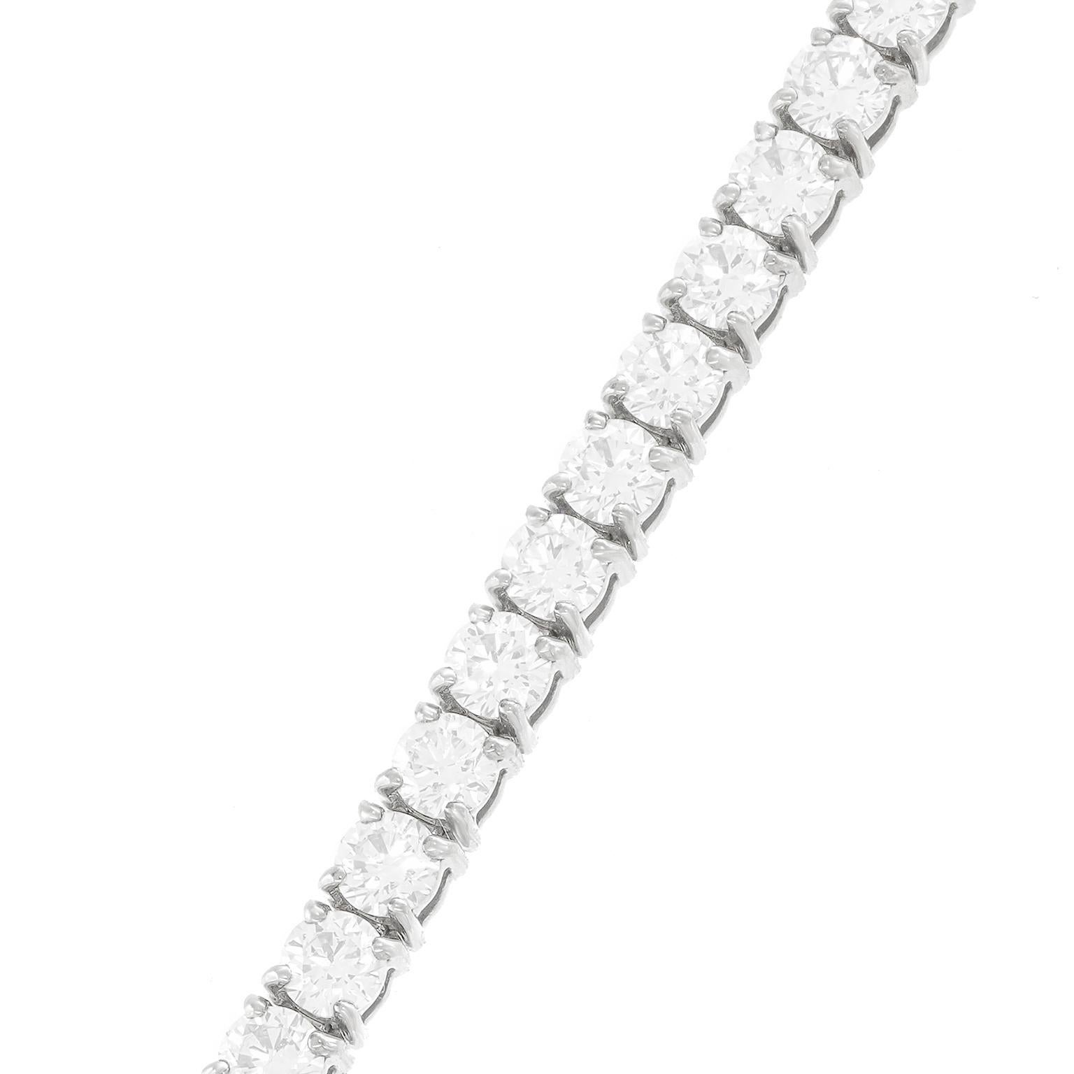 Bracelet ligne de diamants d'un poids total de 6,18 carats 2