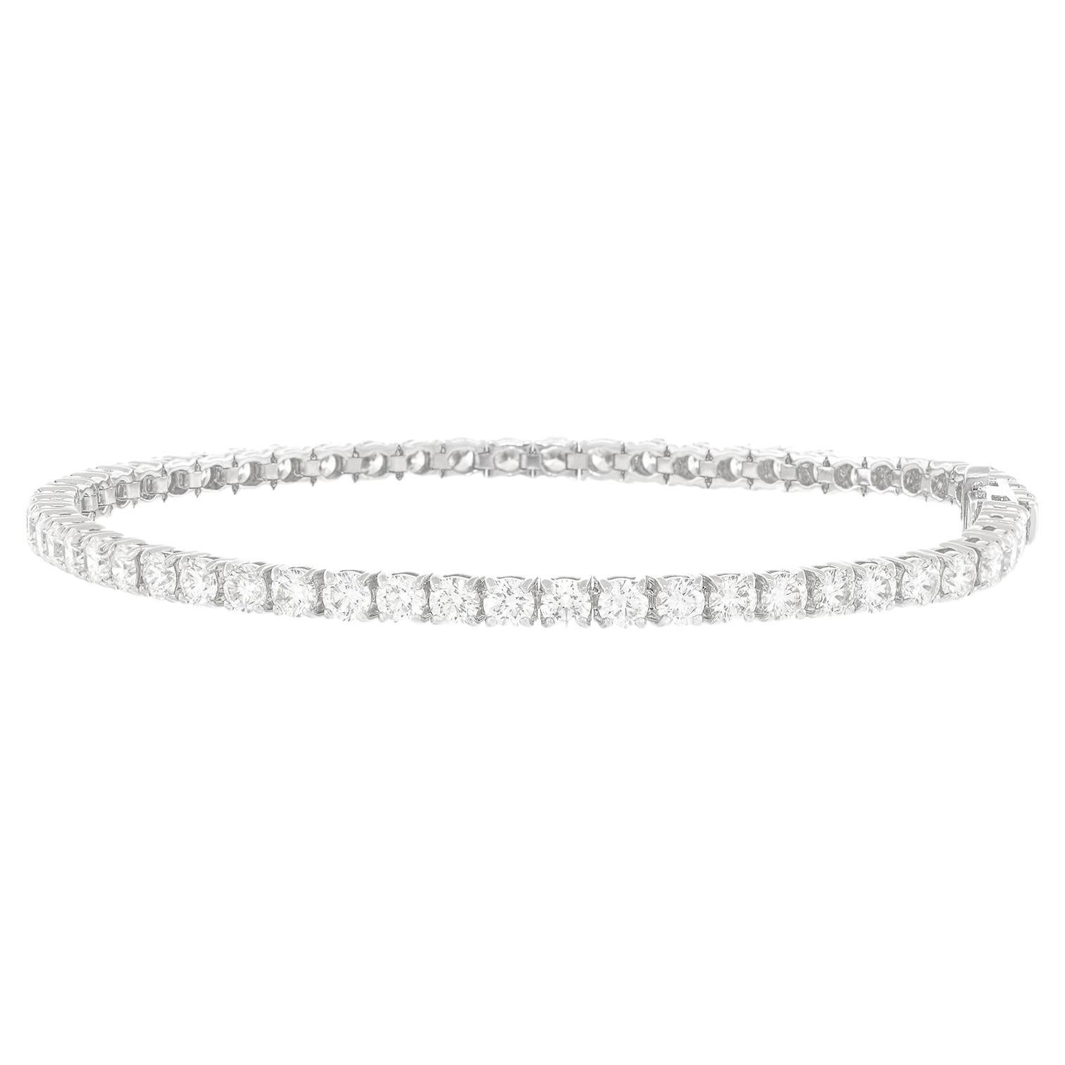 Bracelet ligne de diamants d'un poids total de 6,18 carats