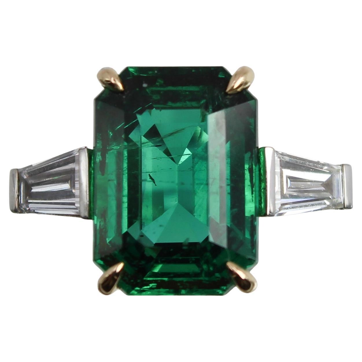 6.18ct Zambian Emerald Ring with Baguette Diamonds, Gübelin Certified For Sale