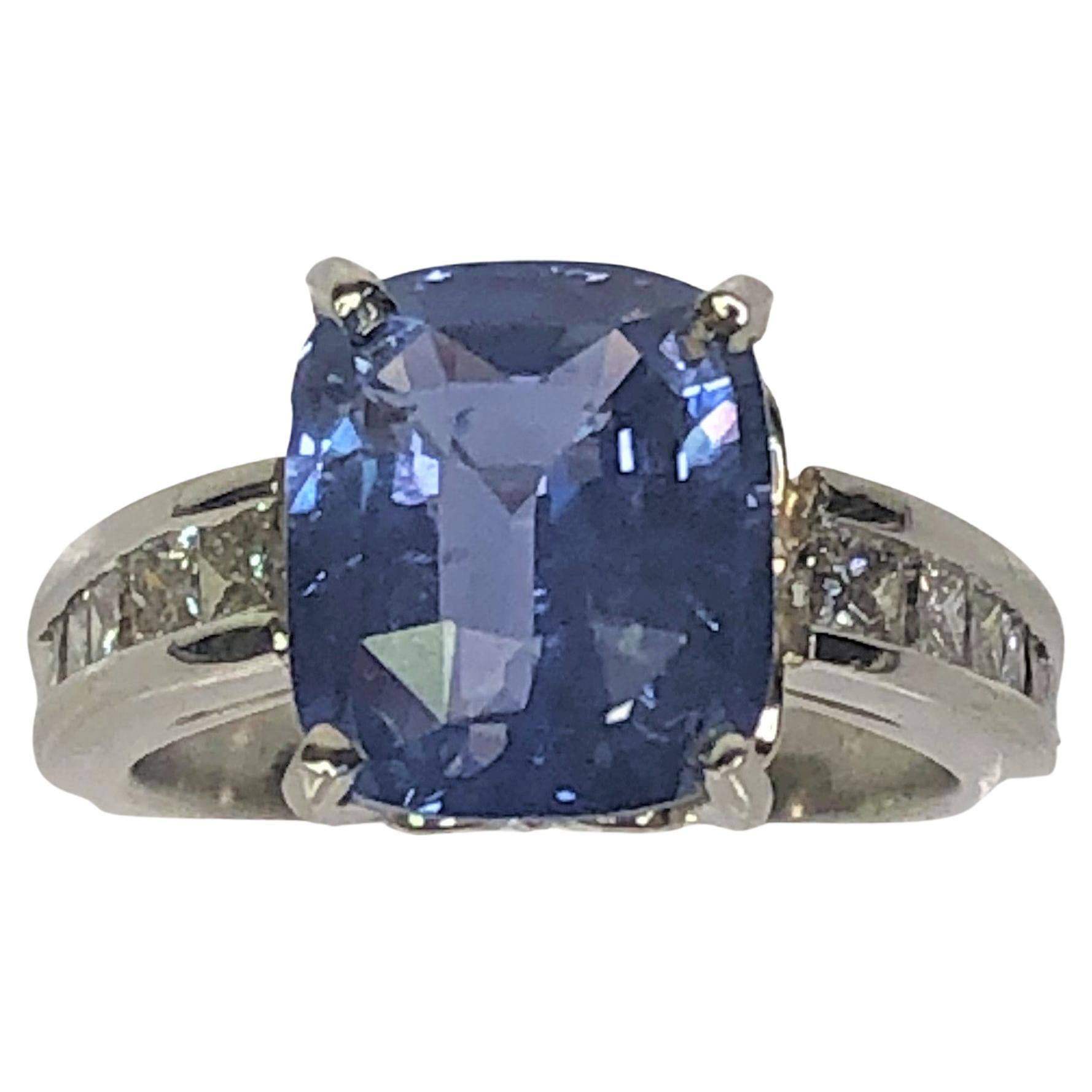 Bague en diamants et saphir bleu naturel de 6,18 carats, sans chaleur en vente