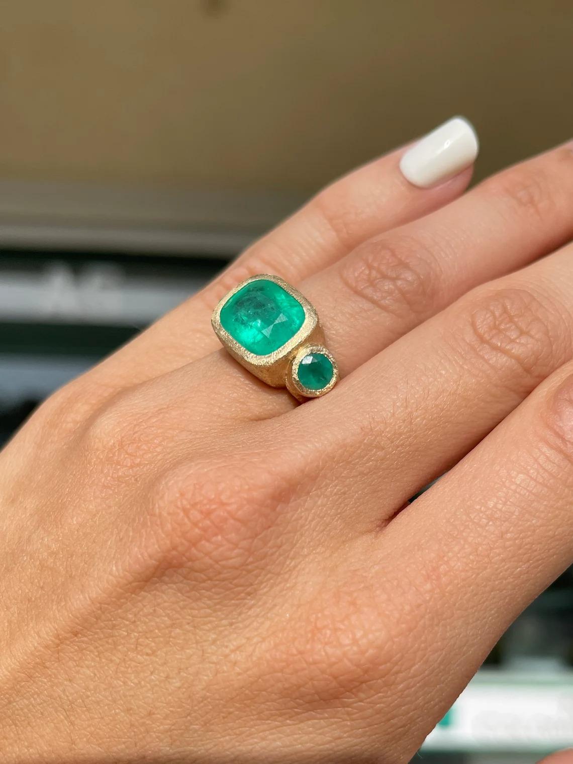 Goldring nach Maß mit drei Steinen-Lünette 6,18tcw 14K Real Smaragdschliff Kissenschliff Present 3