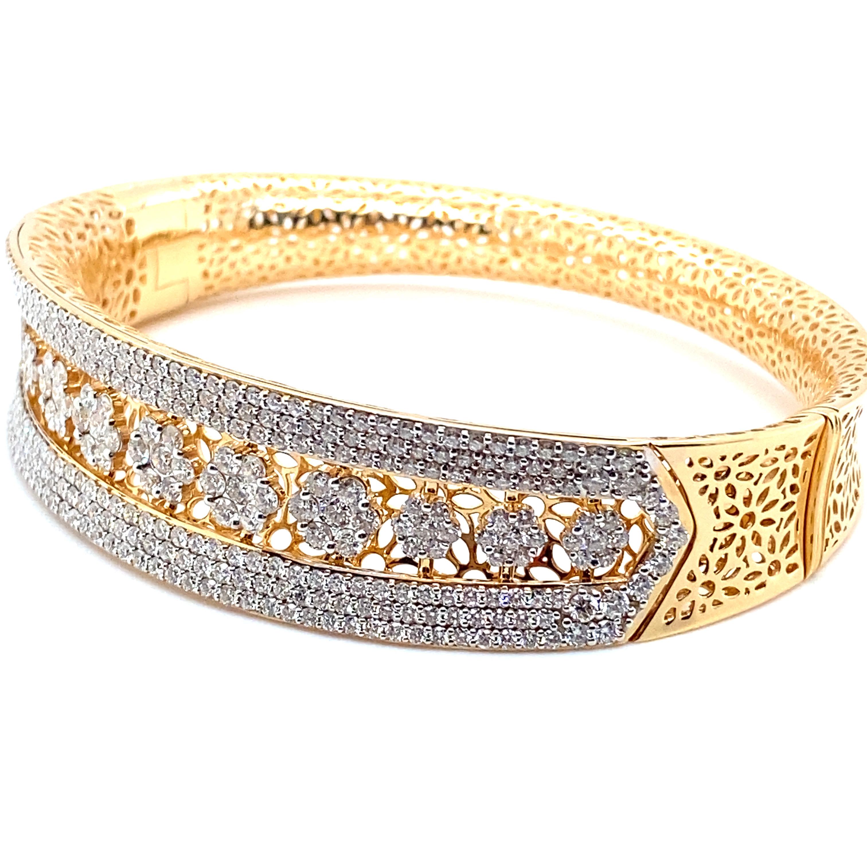 6.19 Carat Diamond Yellow Gold Cuff Bracelet For Sale 8