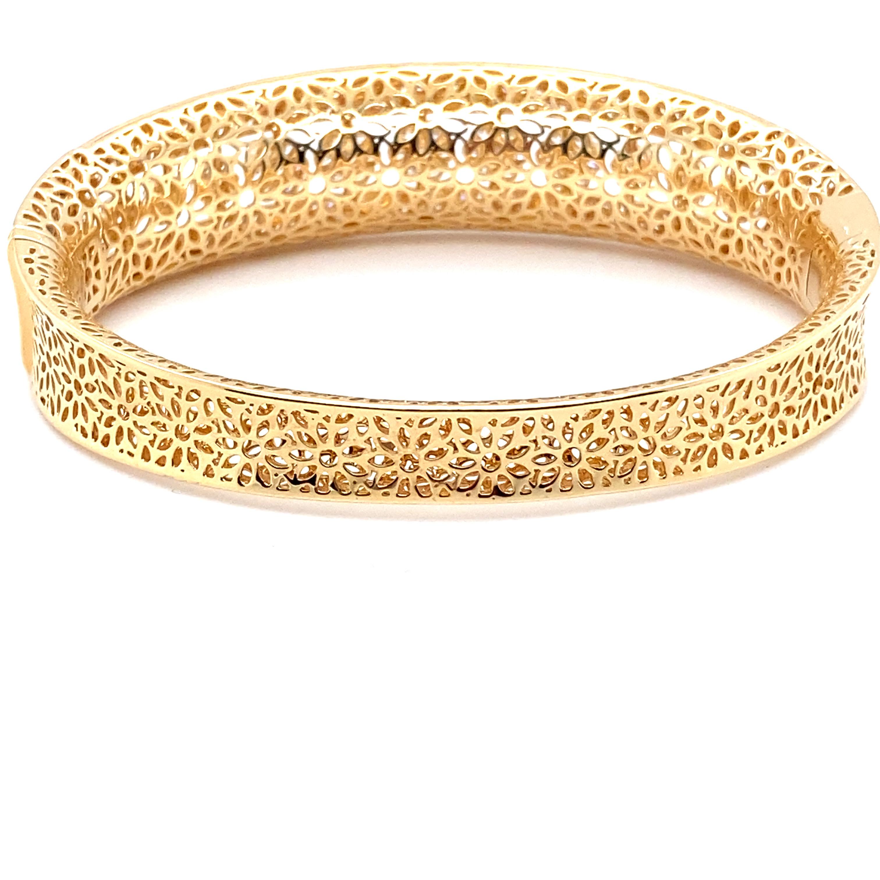 6.19 Carat Diamond Yellow Gold Cuff Bracelet For Sale 10