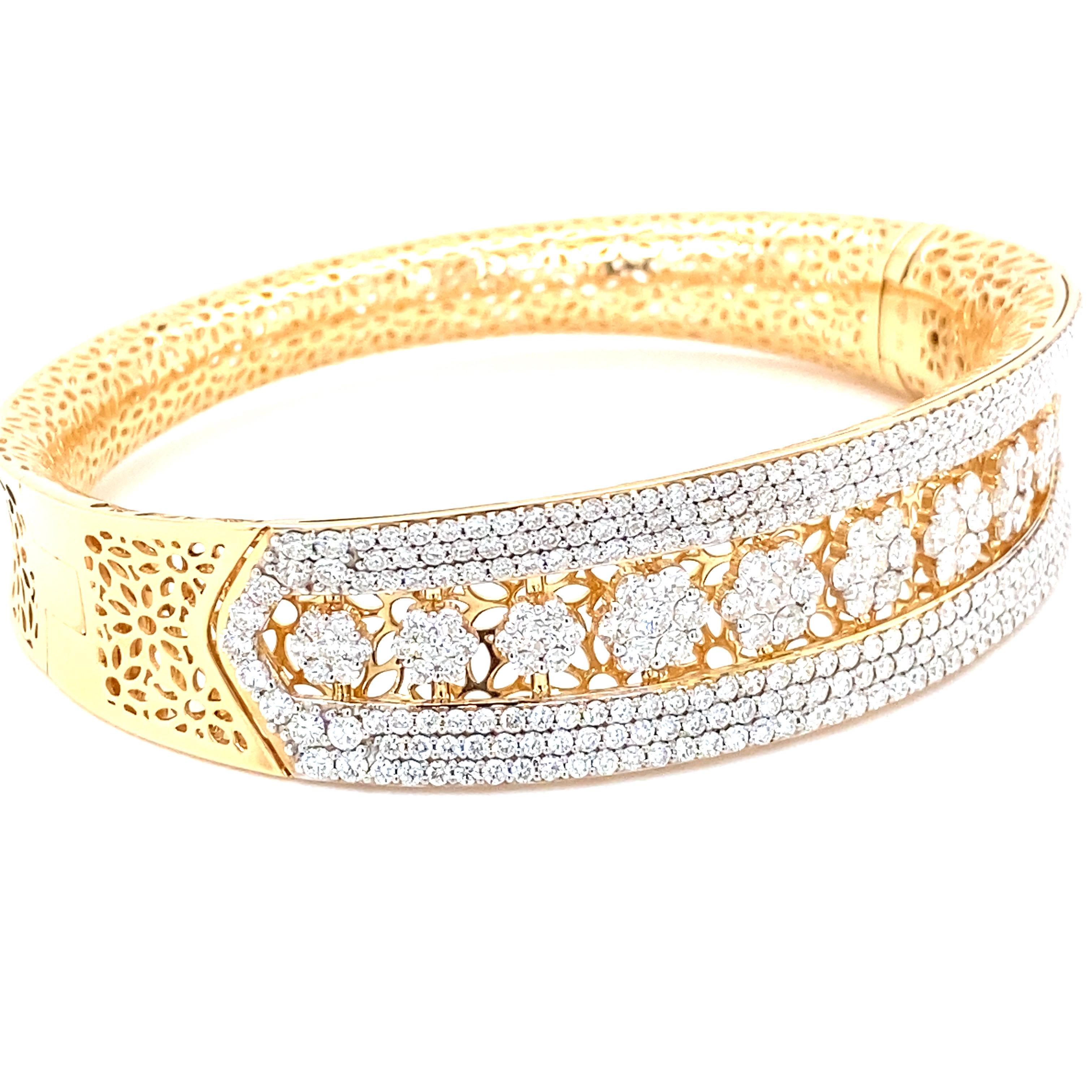 Artisan 6.19 Carat Diamond Yellow Gold Cuff Bracelet For Sale