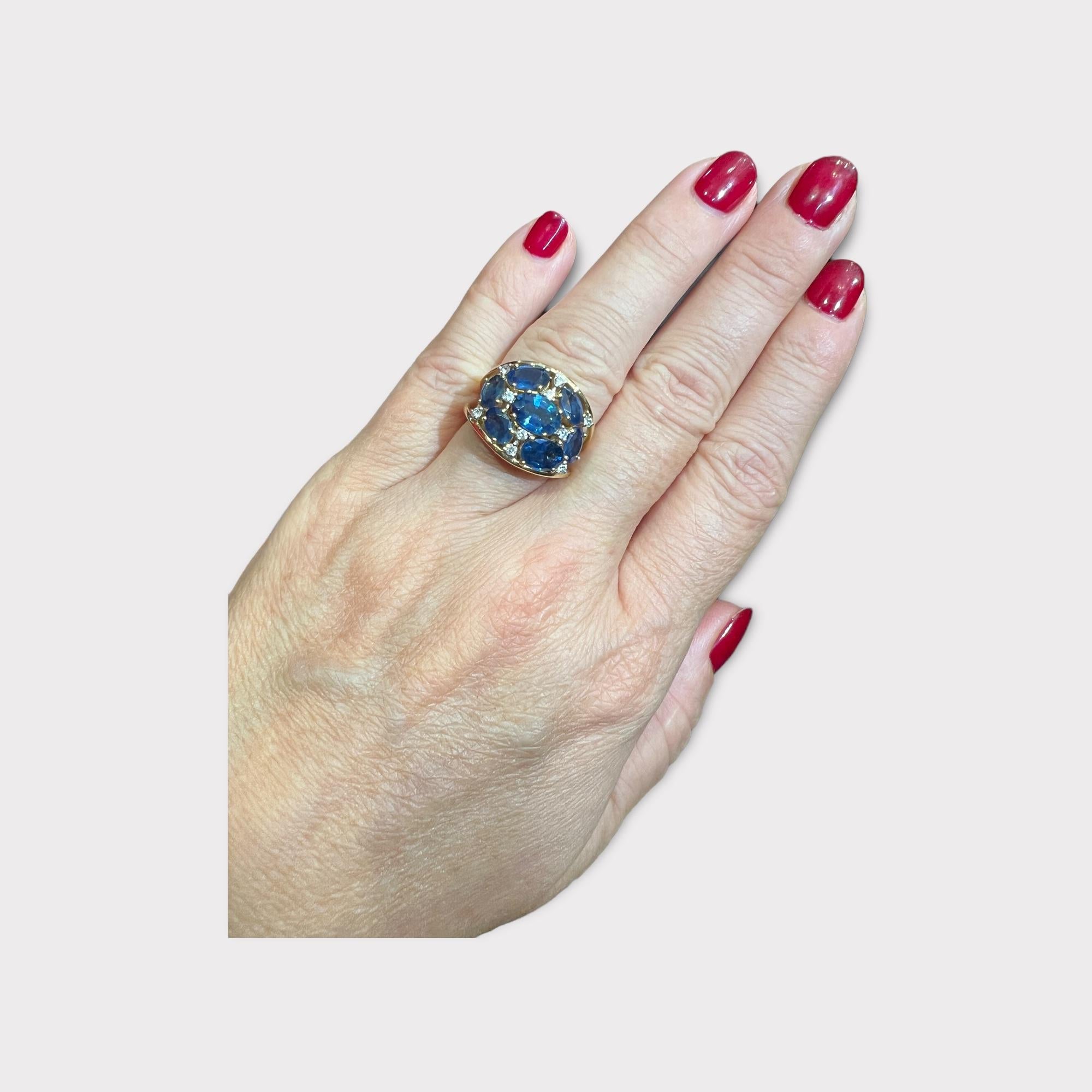 Women's 6, 19 Carat of Blue Saphirs and Diamonds, 18 Carat Gold Cocktail Ring