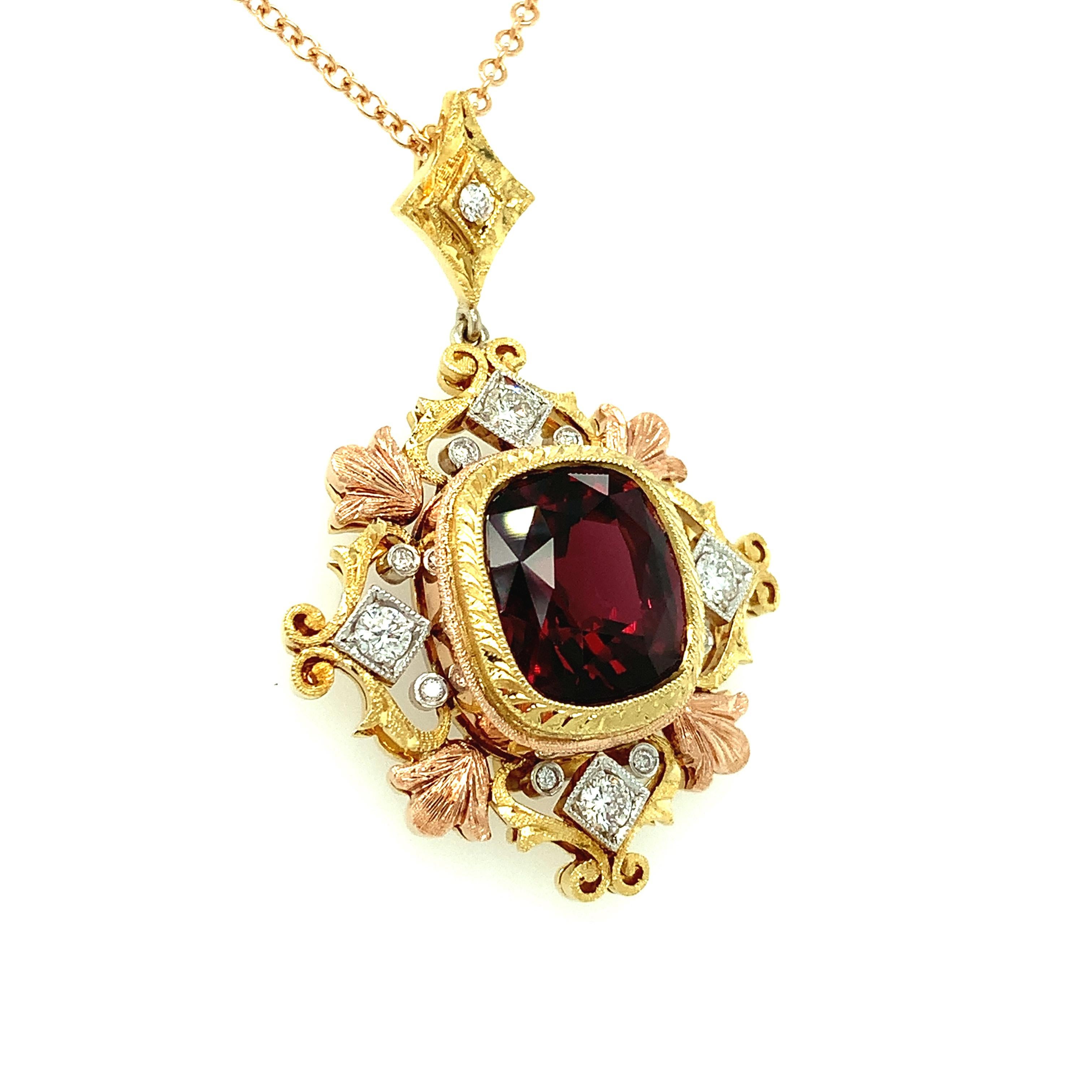 6.19 Karat Rhodolith-Granat, Diamant Gelb-, Weiß- und Roségold Anhänger-Halskette (Kissenschliff)