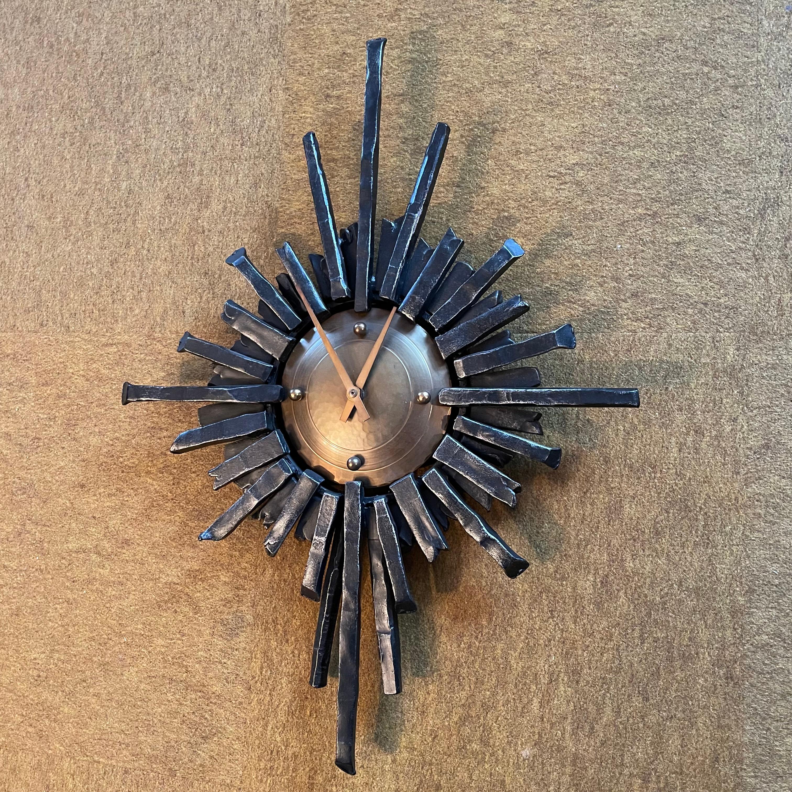 Article:

sunburst wall clock



Origin:

Germany



Age:

1970s



Description:

This original vintage wall clock was produced in the 1960s in Germany. The clock is original vintage and in a lovely condition with patina. The watch is made from