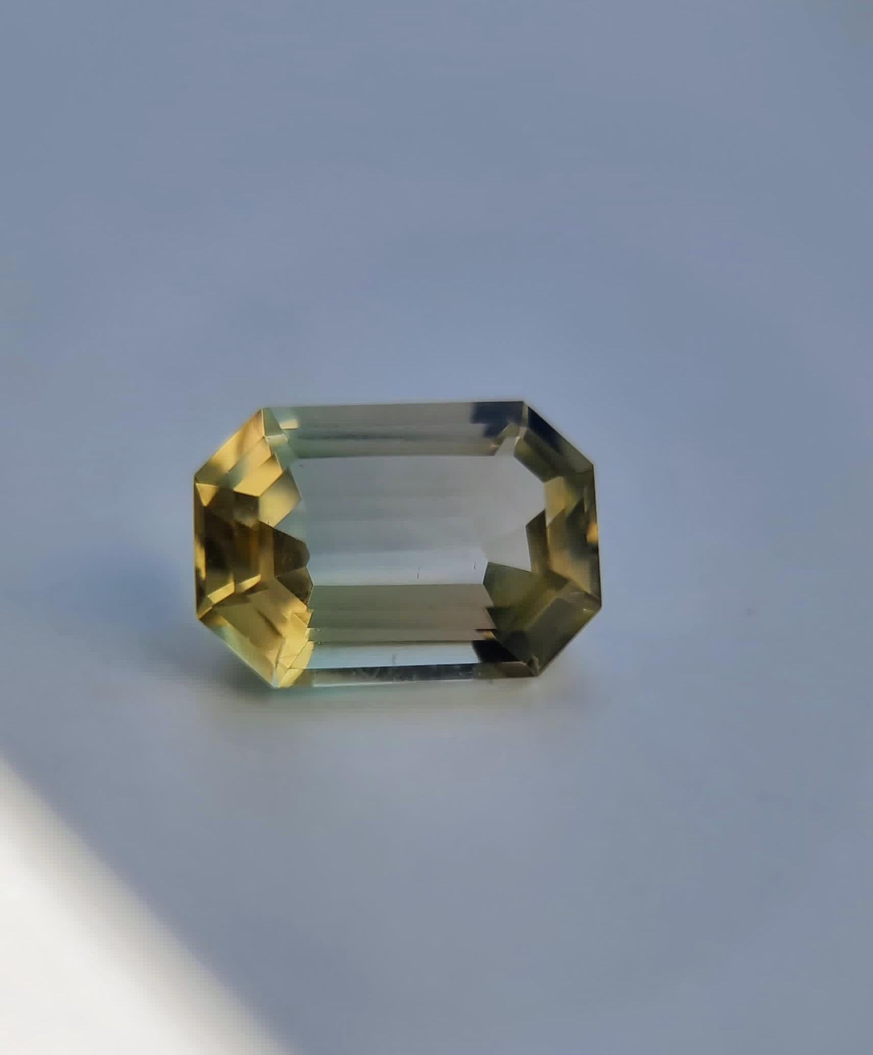 6.1ct Natürlicher zweifarbiger Turmalin - Präzisionssmaragdschliff im Angebot 5