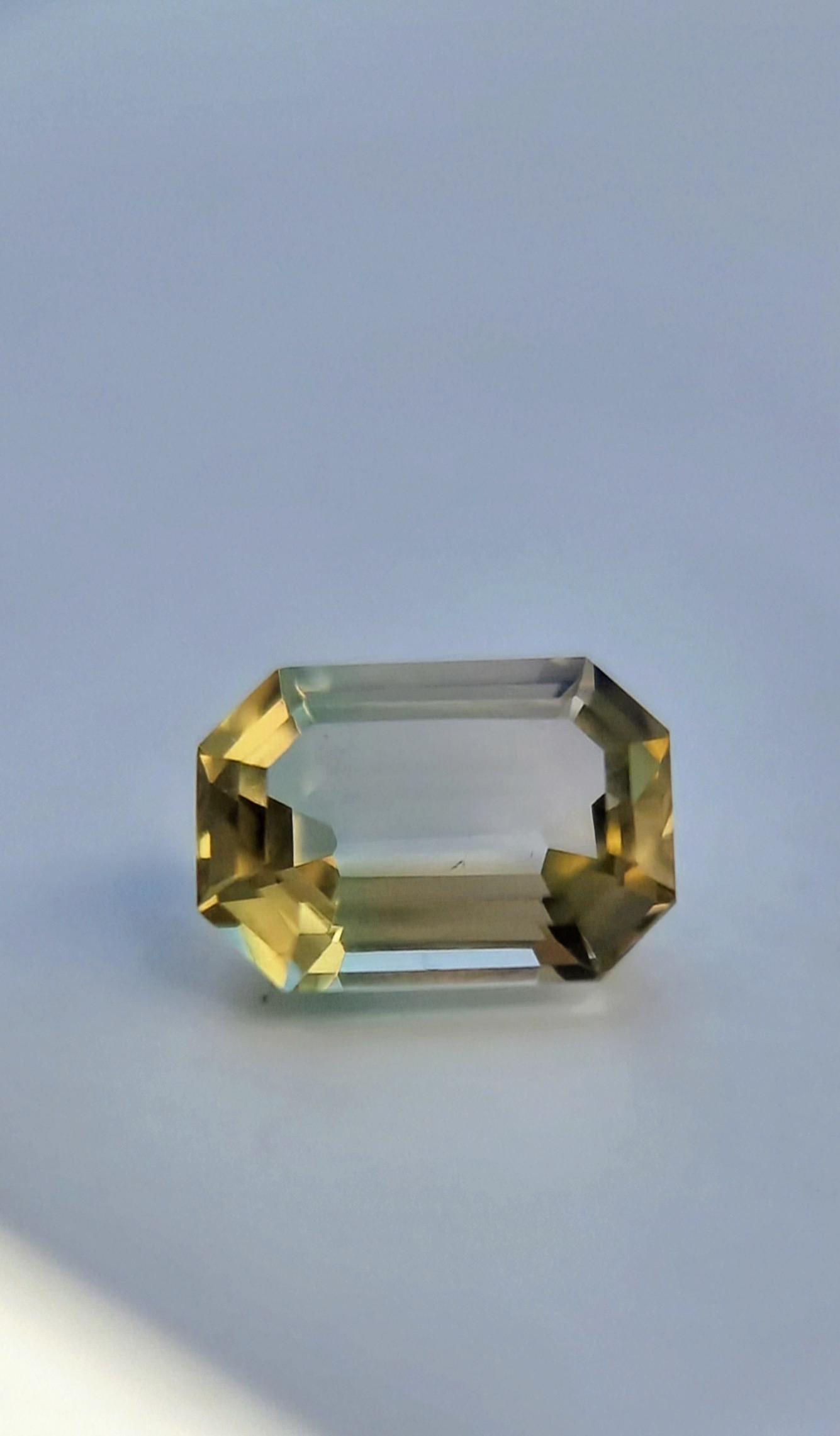 6.1ct Natürlicher zweifarbiger Turmalin - Präzisionssmaragdschliff für Damen oder Herren im Angebot