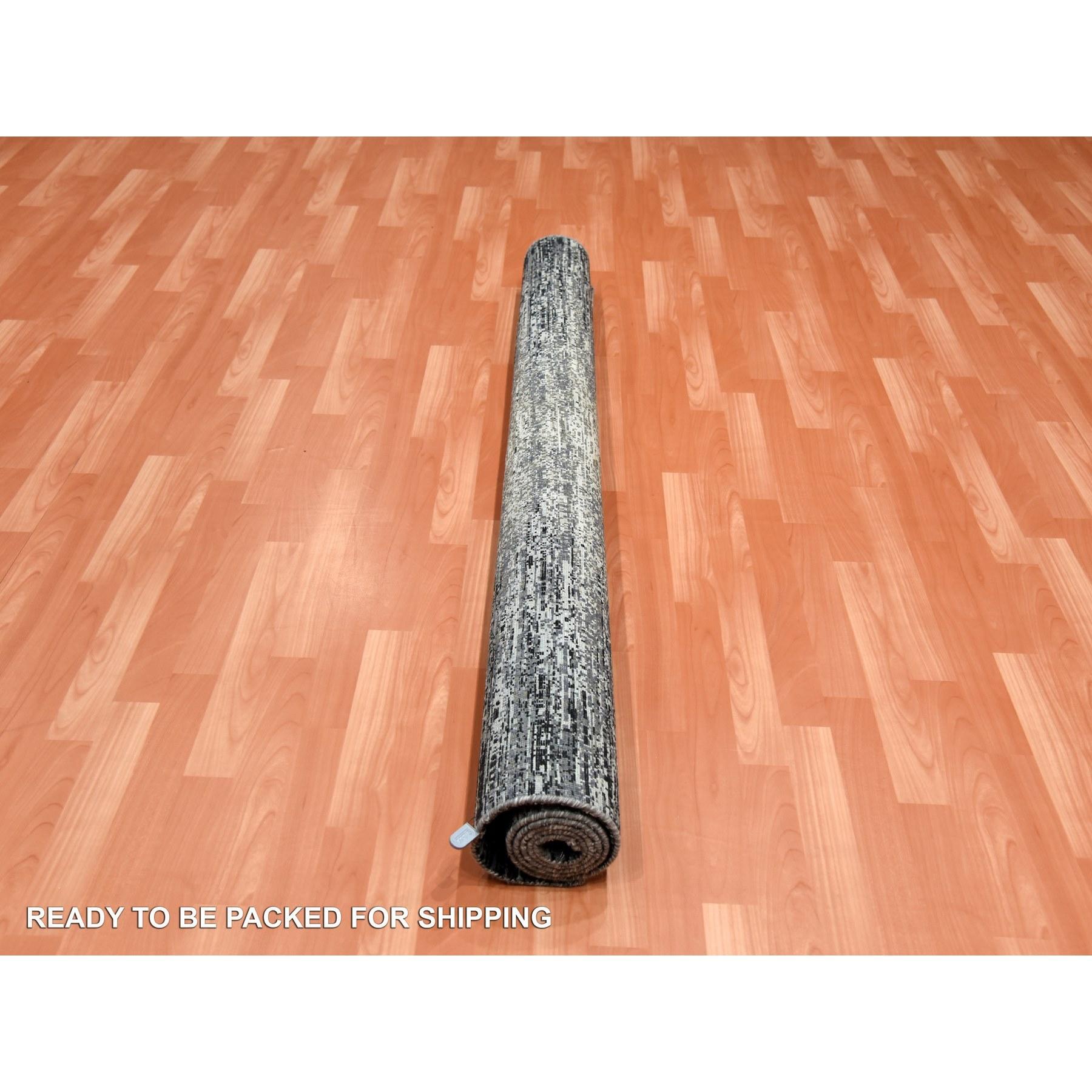 XXI secolo e contemporaneo Tappeto orientale quadrato 6'1 