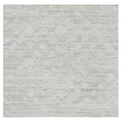 6'1"x6'1" Ivory and Light Grey Hand KnottedHand Spun Square Oriental Rug