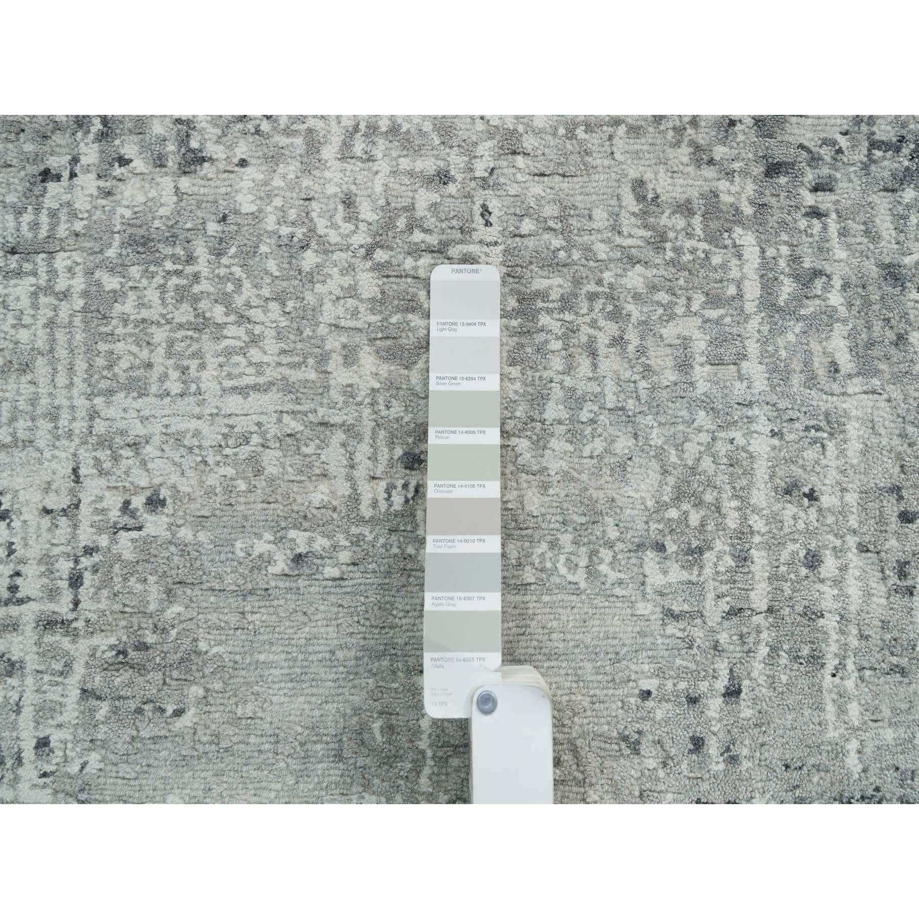 Indien Tapis oriental rond gris clair au design moderne et noué à la main 6'1